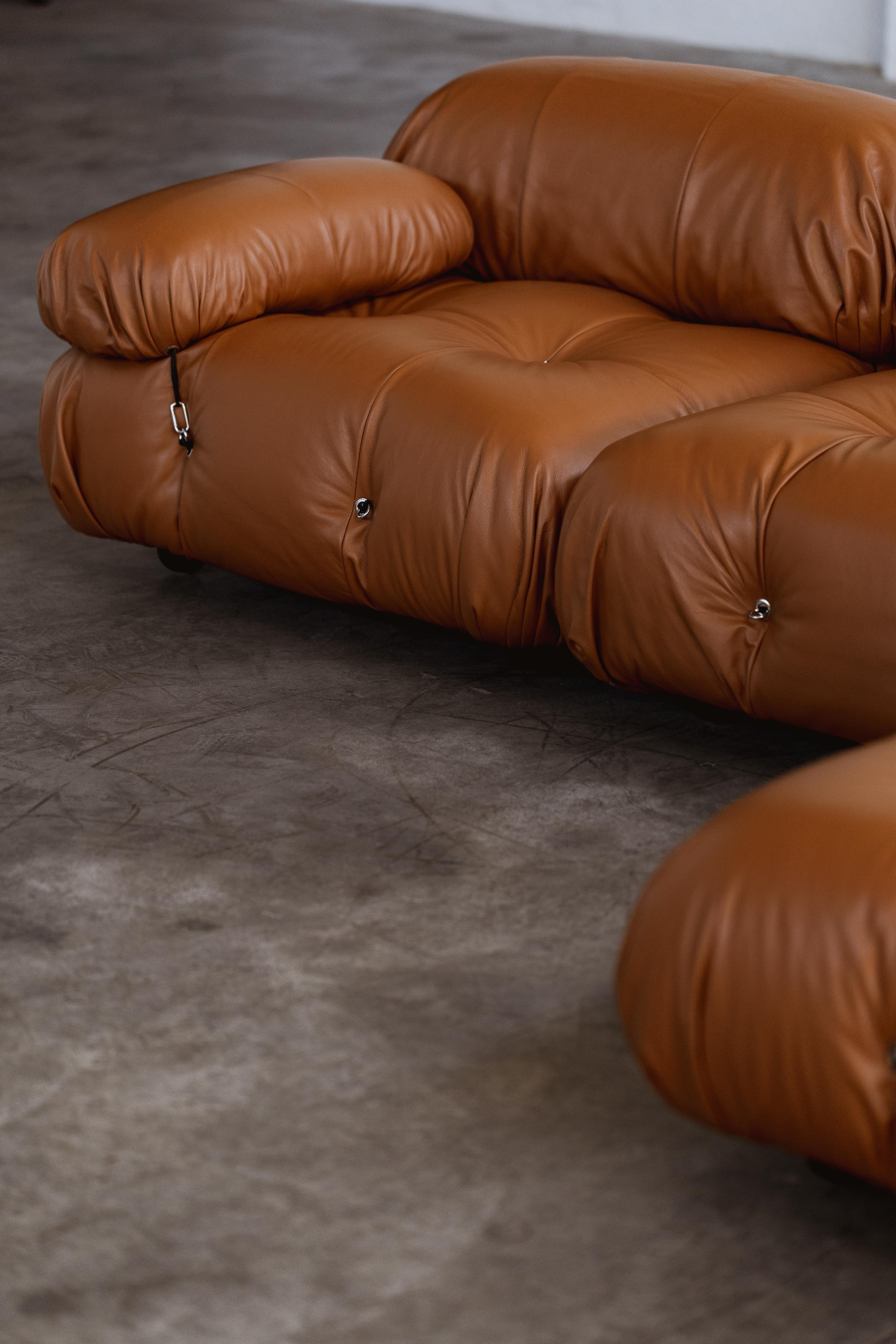 Mario Bellini “Camaleonda” Sofa for B&B Italia, Cognac Leather, 1970, Set of 6 For Sale 2