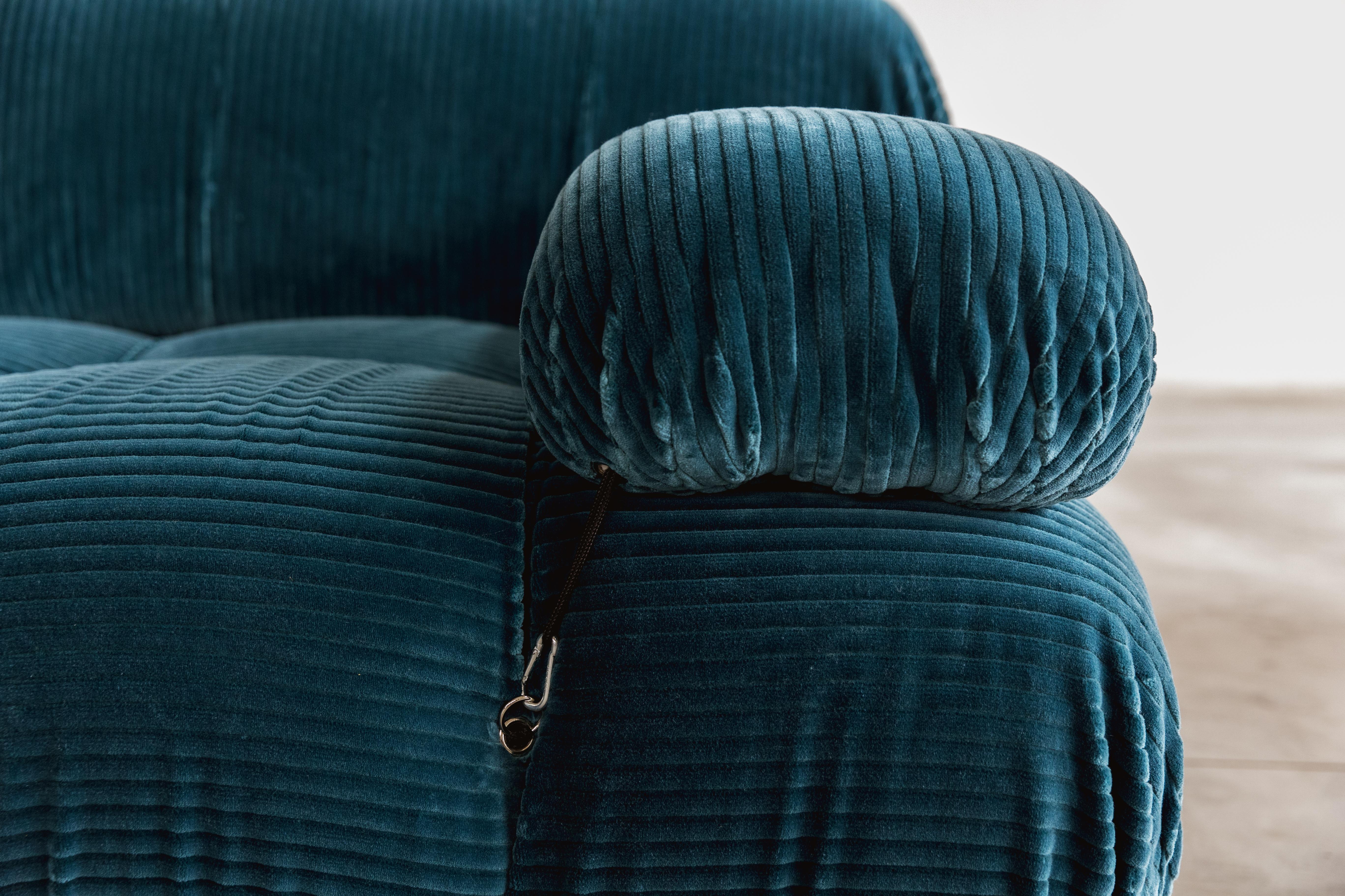 camaleonda sofa blue