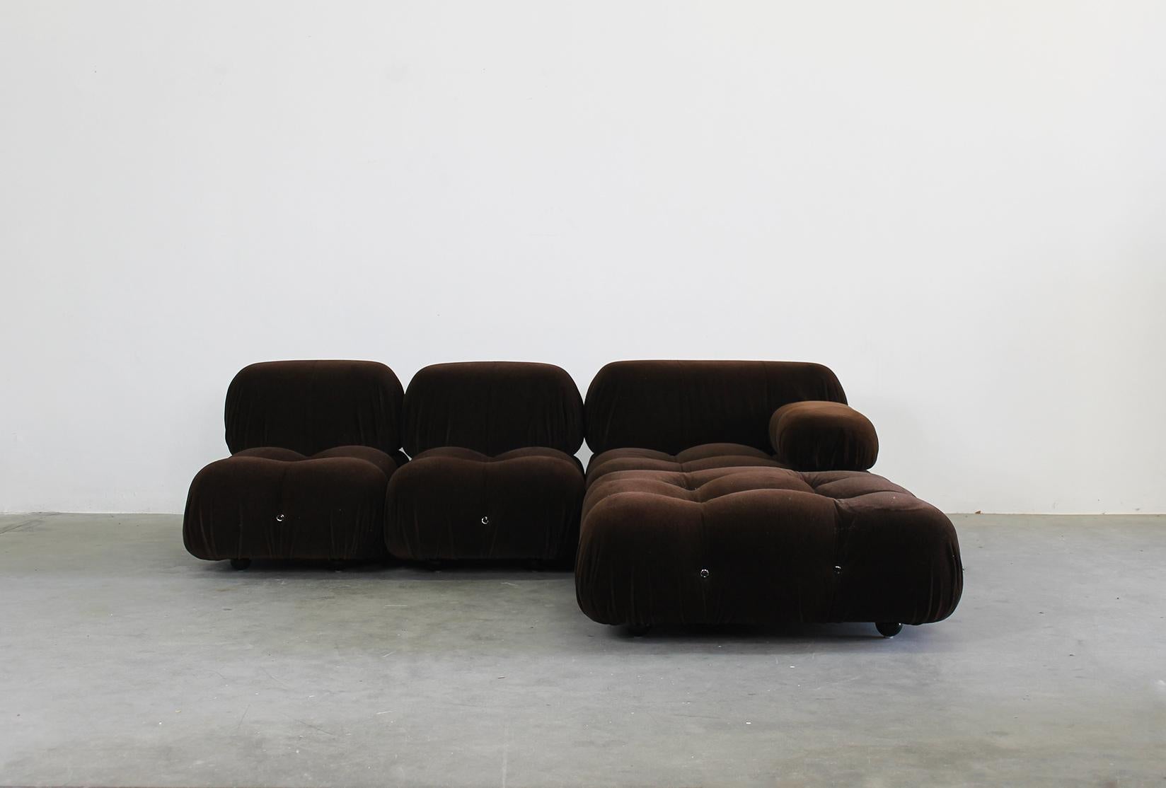 Camaleonda modular sofa with structure in polyurethane foam padded and upholstered with a dark brown velvet. This set is composed by two large modules and two small modules which could be assembled thanks to the the innovative system of cables,
