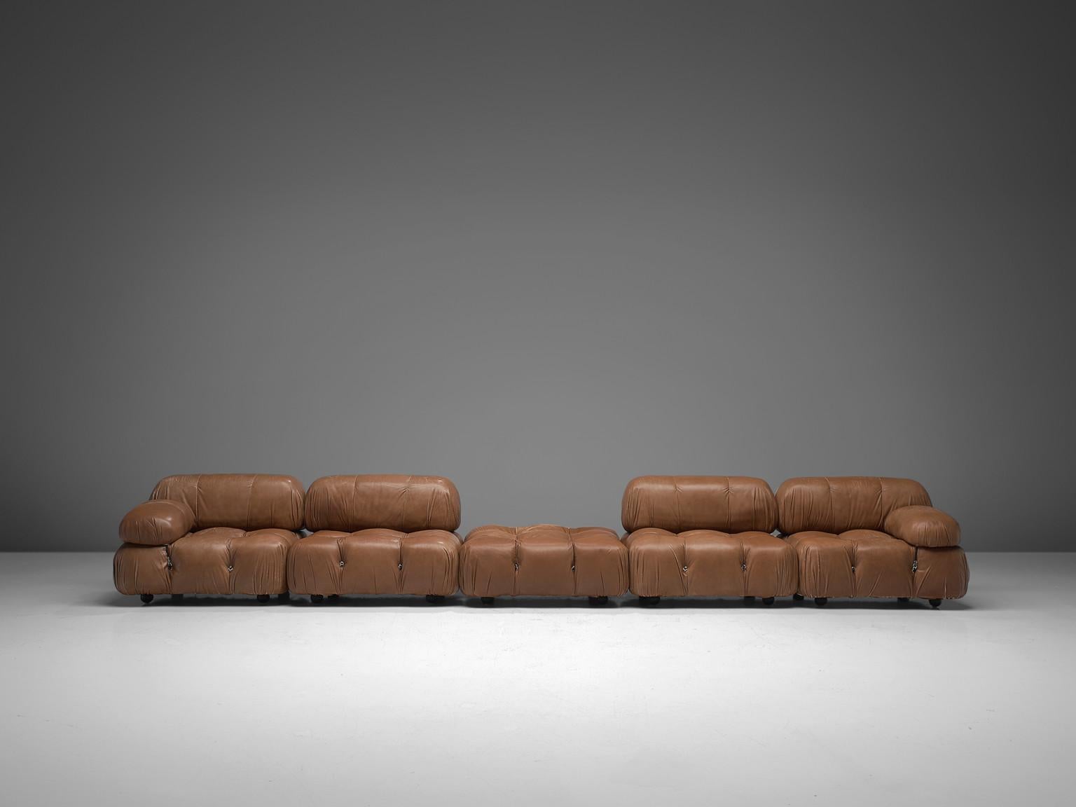 Mario Bellini 'Camaleonda' Modular Sofa in Original Brown Leather In Good Condition In Waalwijk, NL