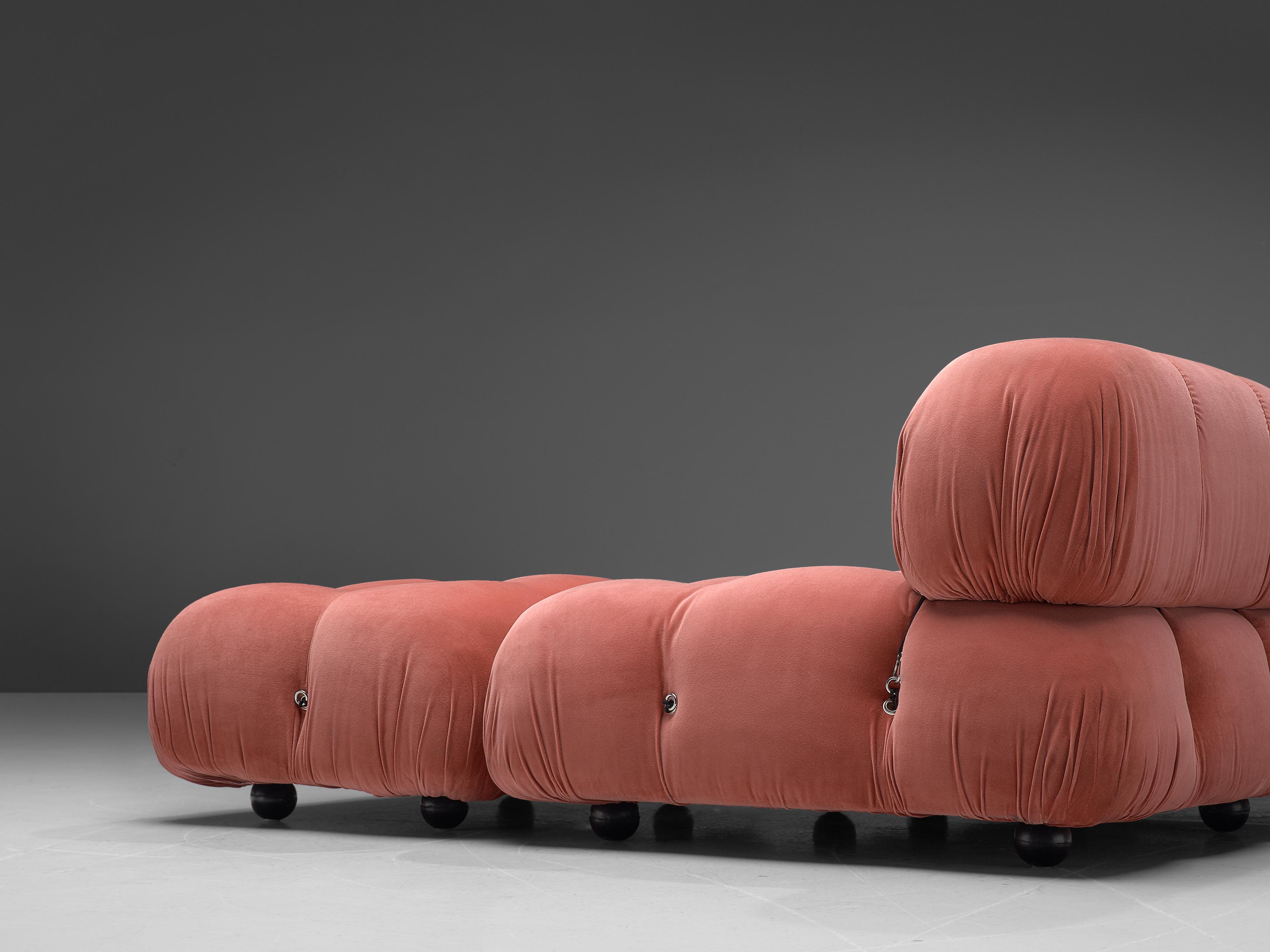 Mario Bellini 'Camaleonda' Modular Sofa in Soft Pink Fabric Upholstery In Good Condition In Waalwijk, NL