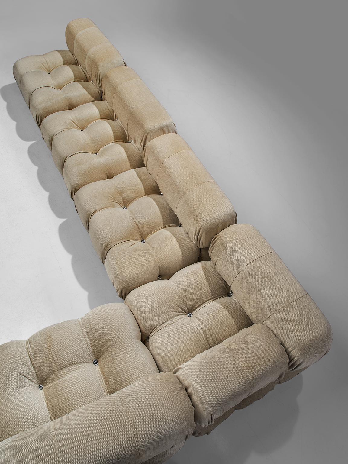 Mario Bellini 'Camaleonda' Modular Sofa Reupholstered in Ivory White Fabric In Excellent Condition In Waalwijk, NL
