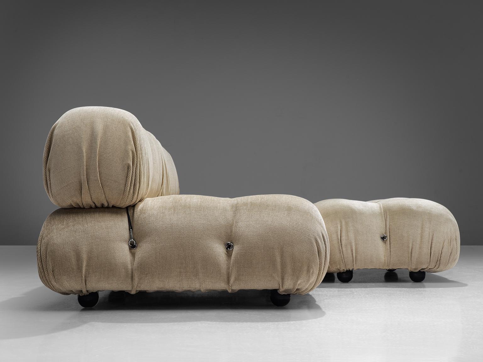 Mario Bellini 'Camaleonda' Modular Sofa Reupholstered in Ivory White Fabric (Stoff)