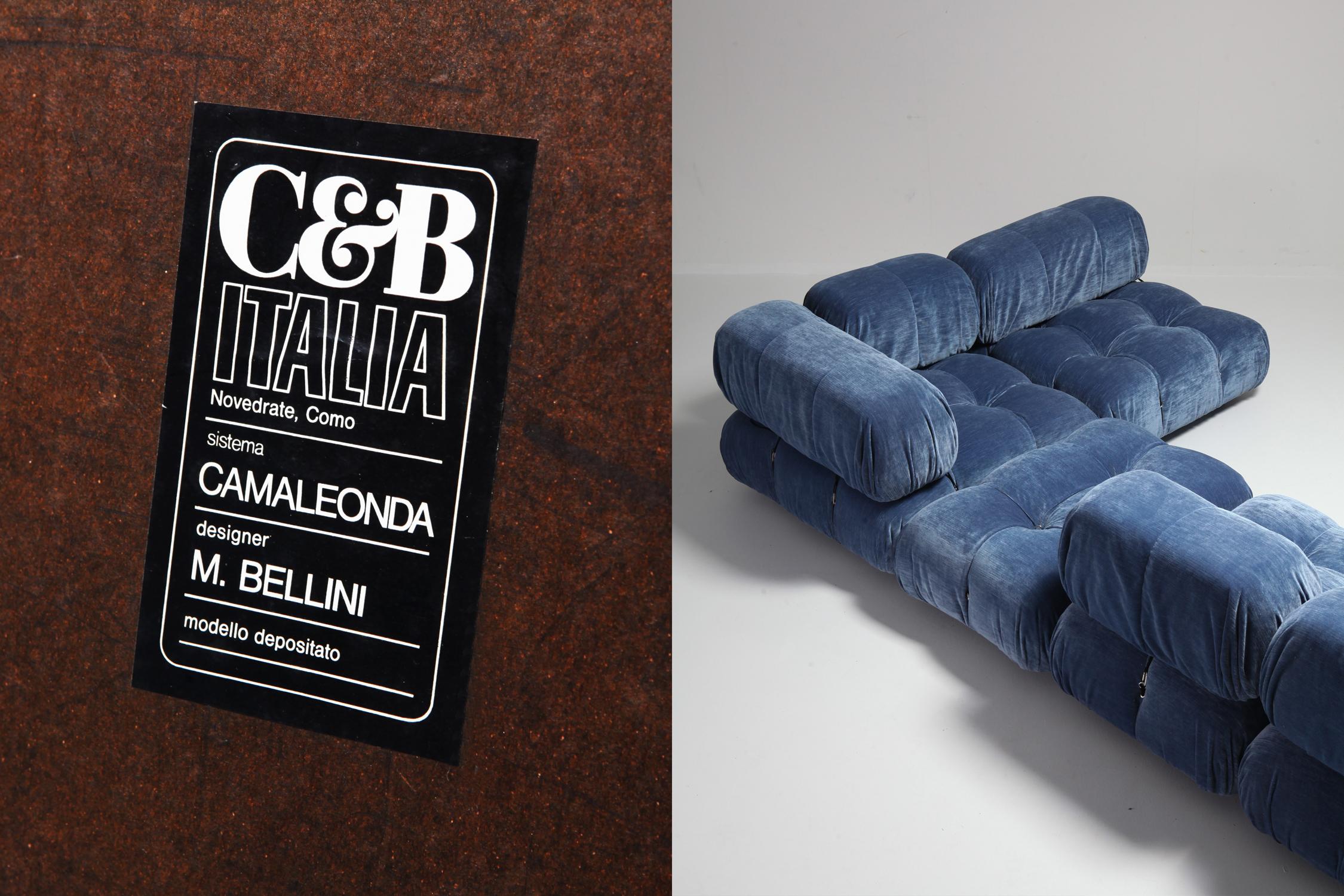 Mario Bellini Camaleonda Sektionssofa aus blauem Samt 5