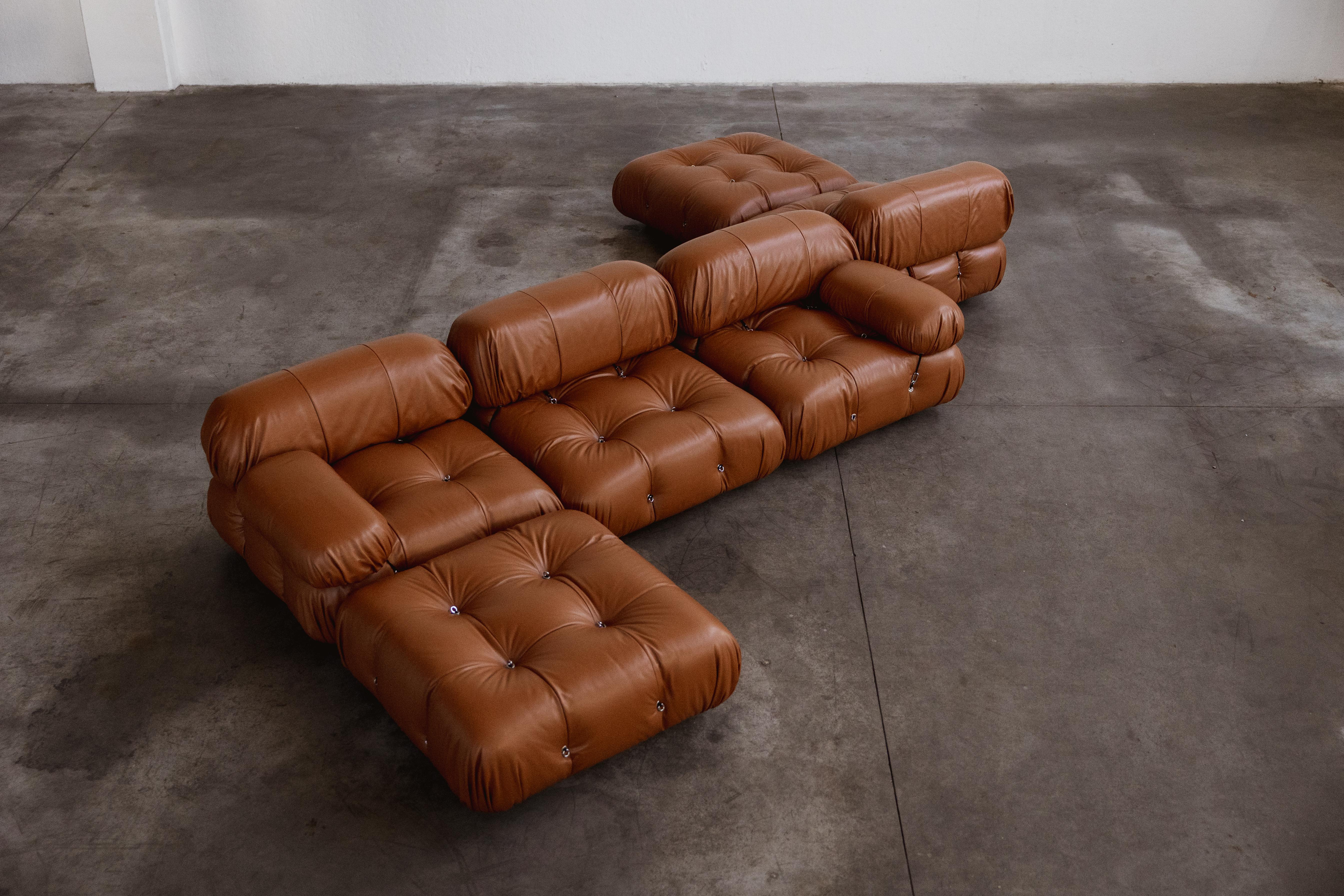 Mario Bellini „Camaleonda“ Sofa für B&B Italia, cognacfarbenes Leder, 1970, 6er-Set im Angebot 2