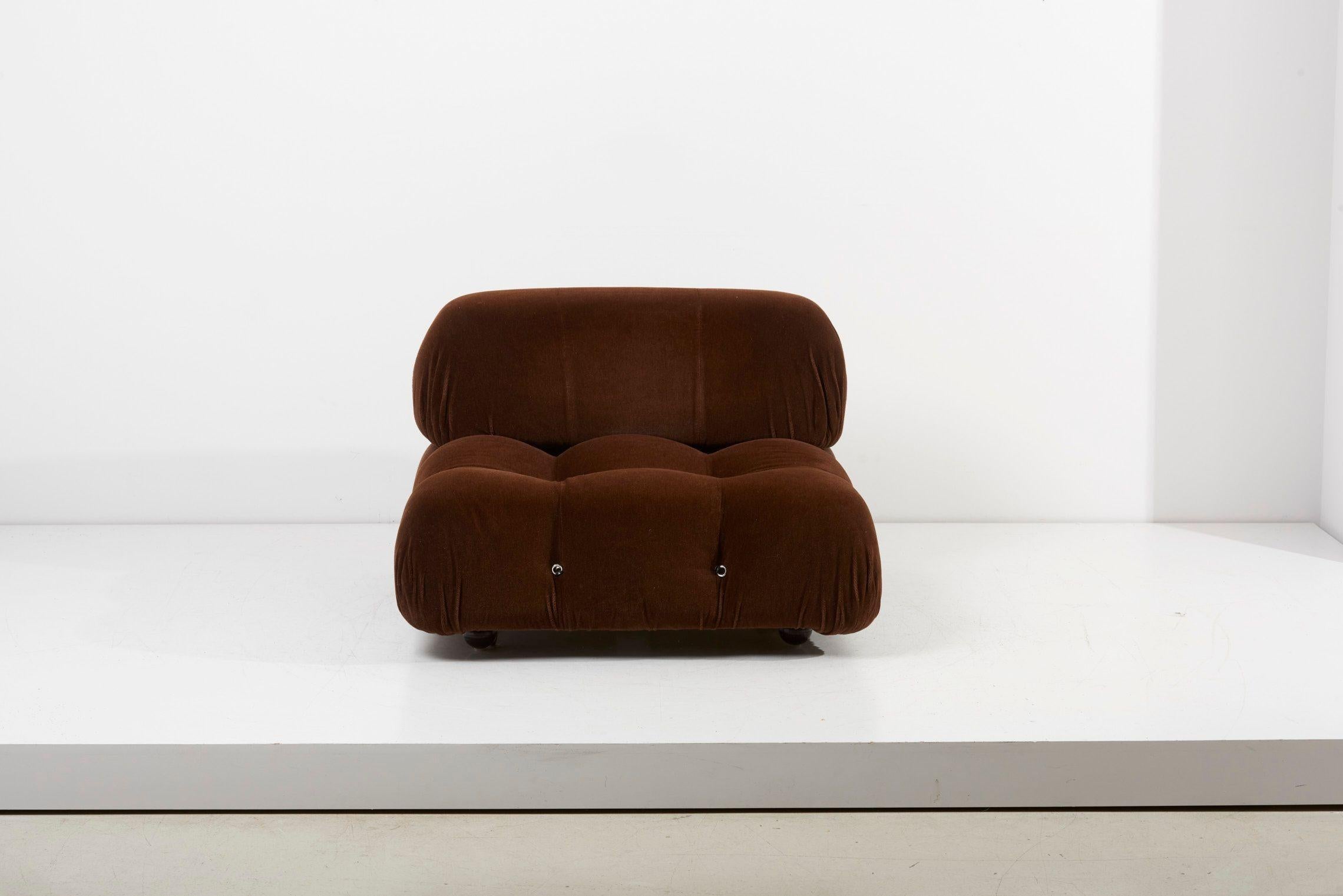 Mario Bellini „Camaleonda“ Sofa-Set aus dunkelbraunem Original-Stoff, 1970er Jahre, Italien im Zustand „Hervorragend“ im Angebot in Berlin, DE