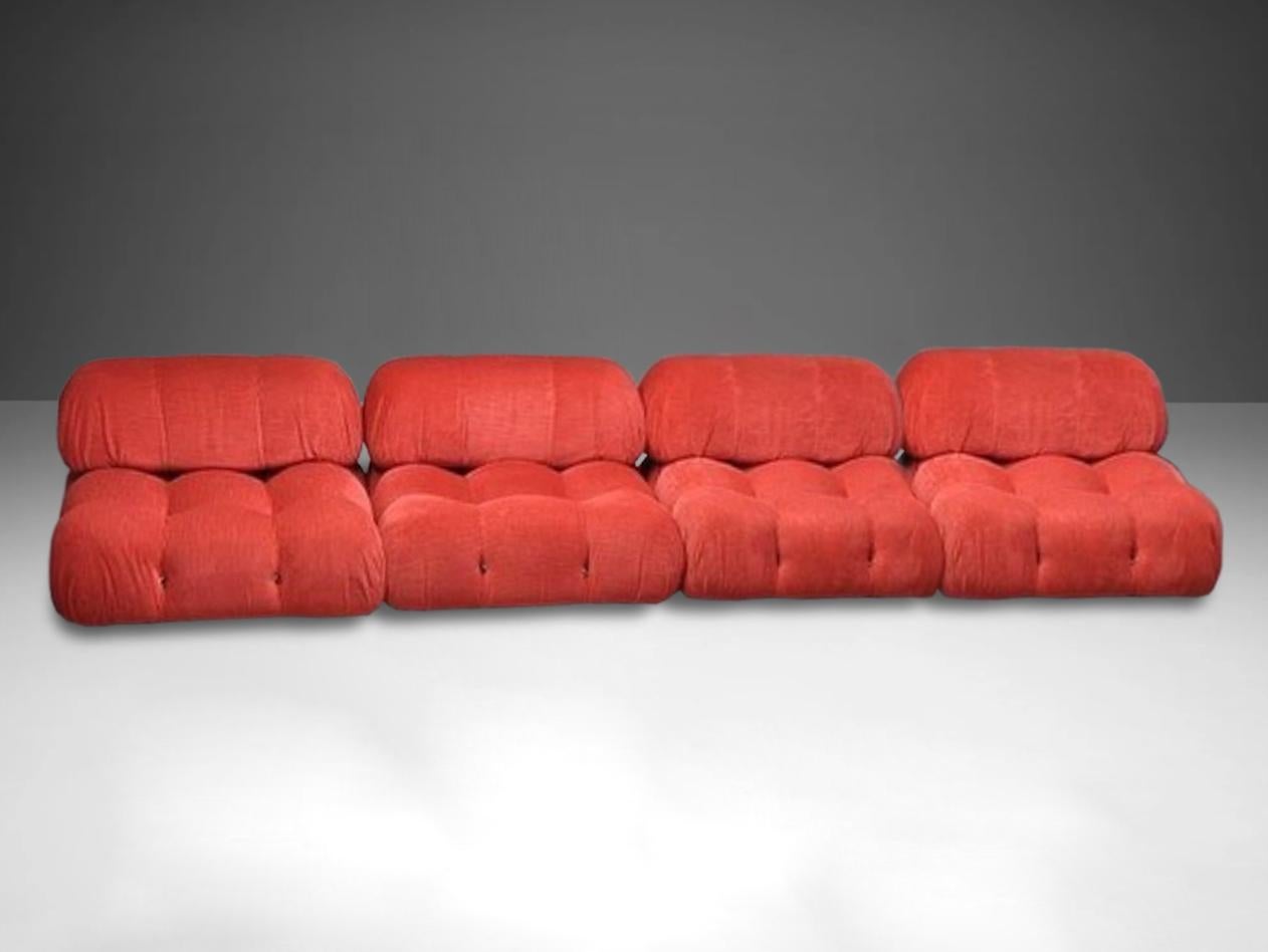 Mario Bellini B&B Italia divano componibile 'Camaleonda' in velluto rosso originale 1973

Divano modulare 