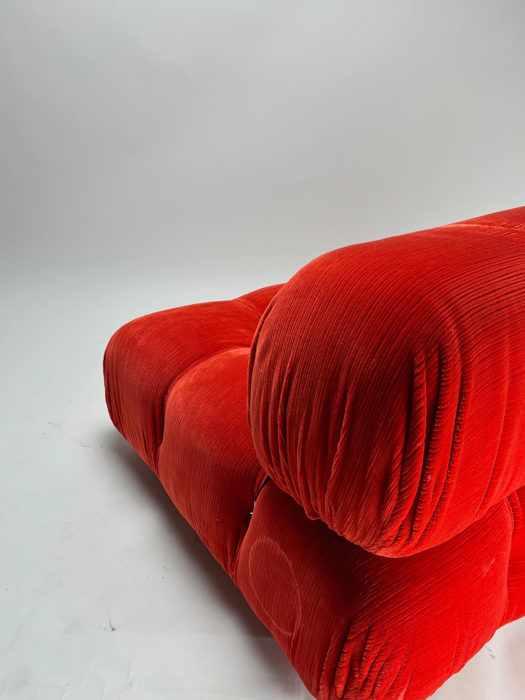 Mario Bellini C&B 'Camaleonda' modular sofa in original velvet (First Edition) For Sale 3