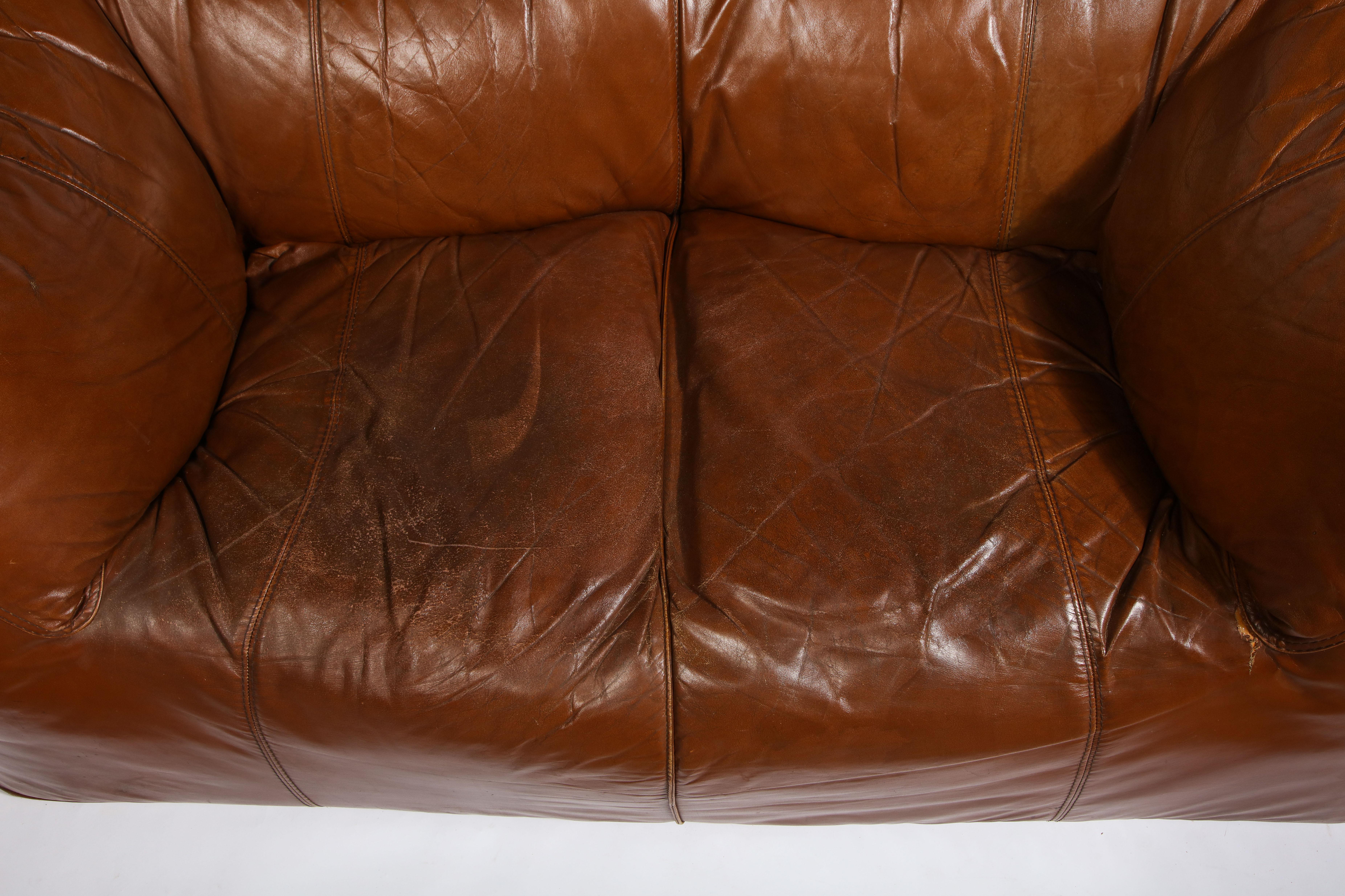 Mario Bellini Cognac Brown Leather Sofa Le Bambole, Italy In Good Condition In New York, NY