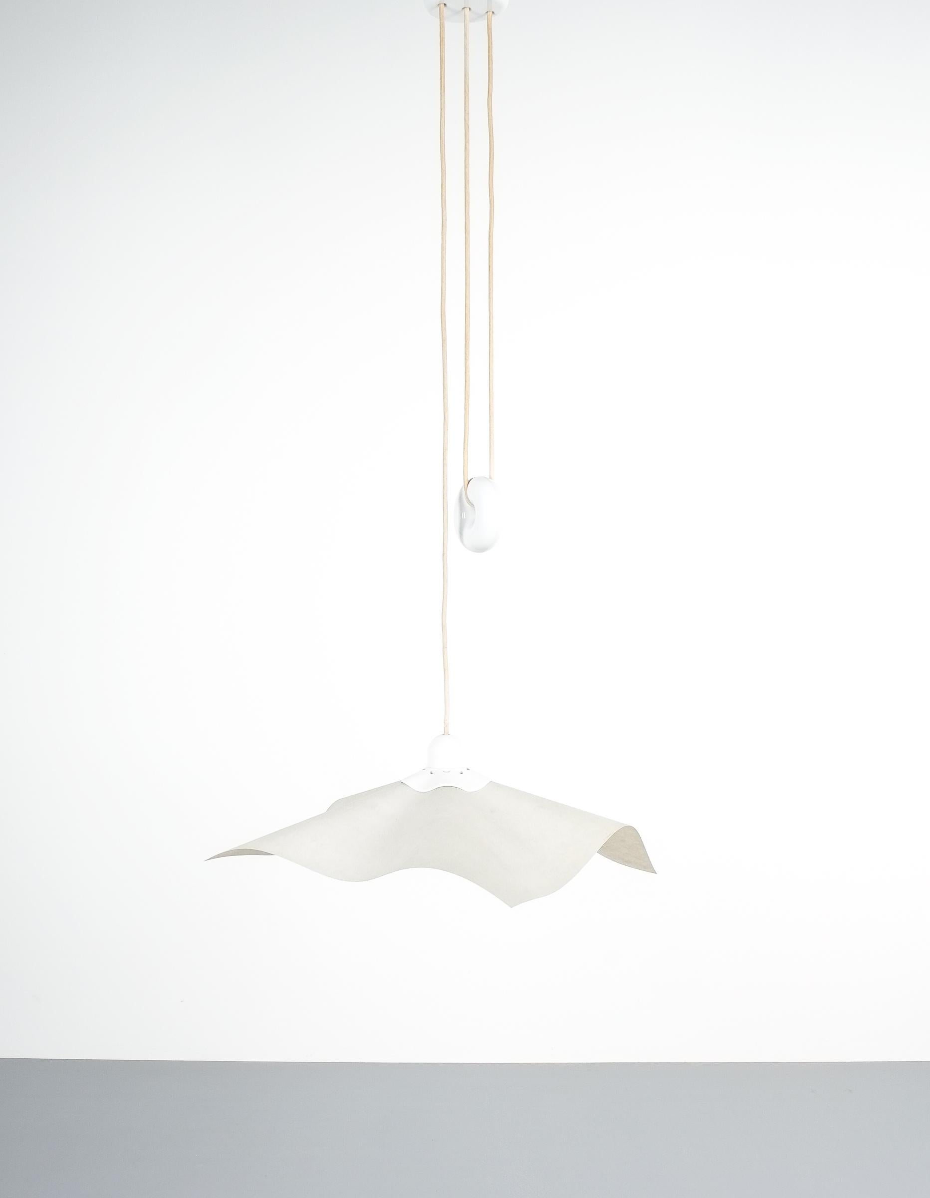 Mario Bellini Counterweight Pendant Lamp Area 50 by Artemide, Italy, 1976 For Sale 3