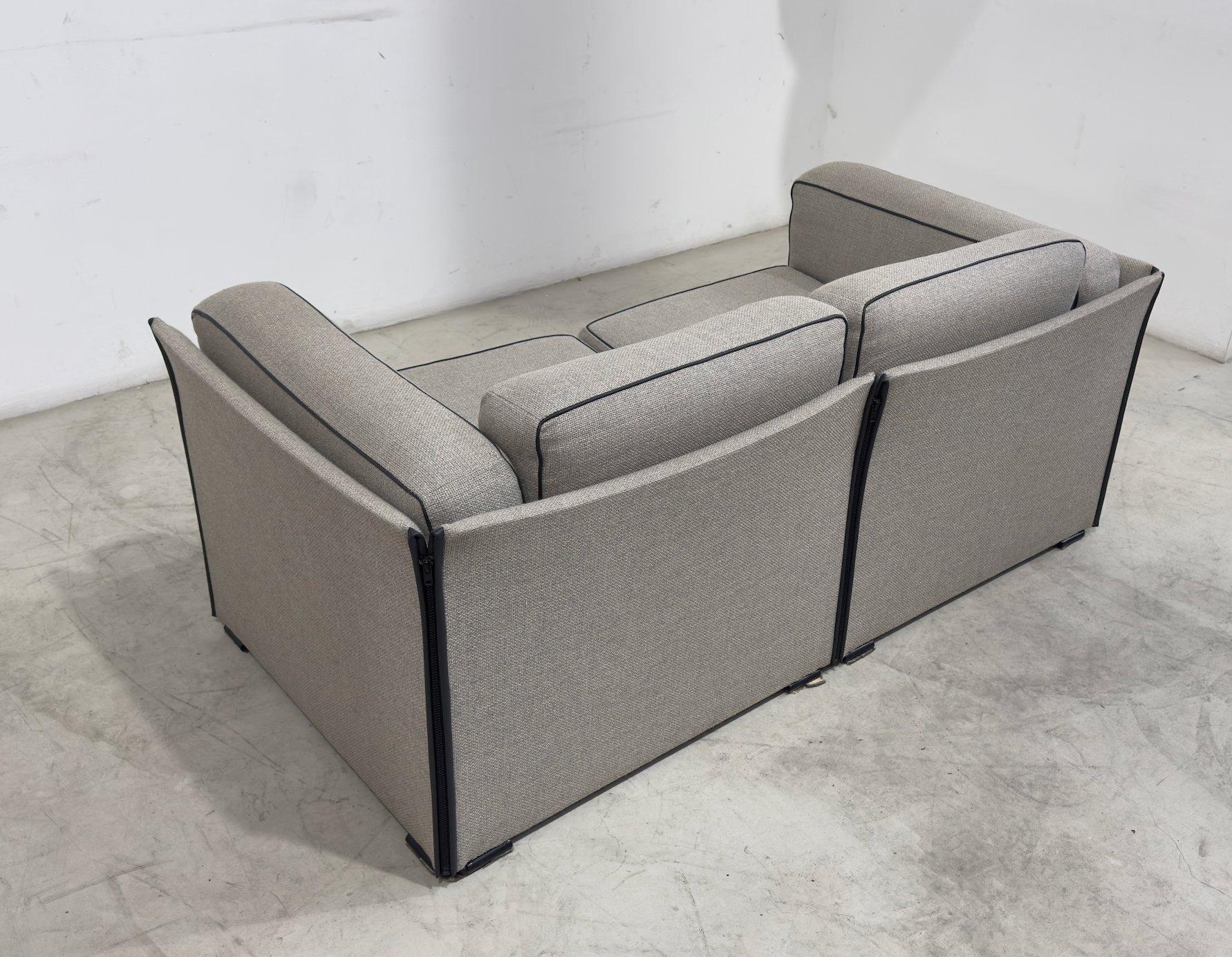 Mario Bellini, Duc-Duc two-seater sofa In Excellent Condition For Sale In Baranzate, IT