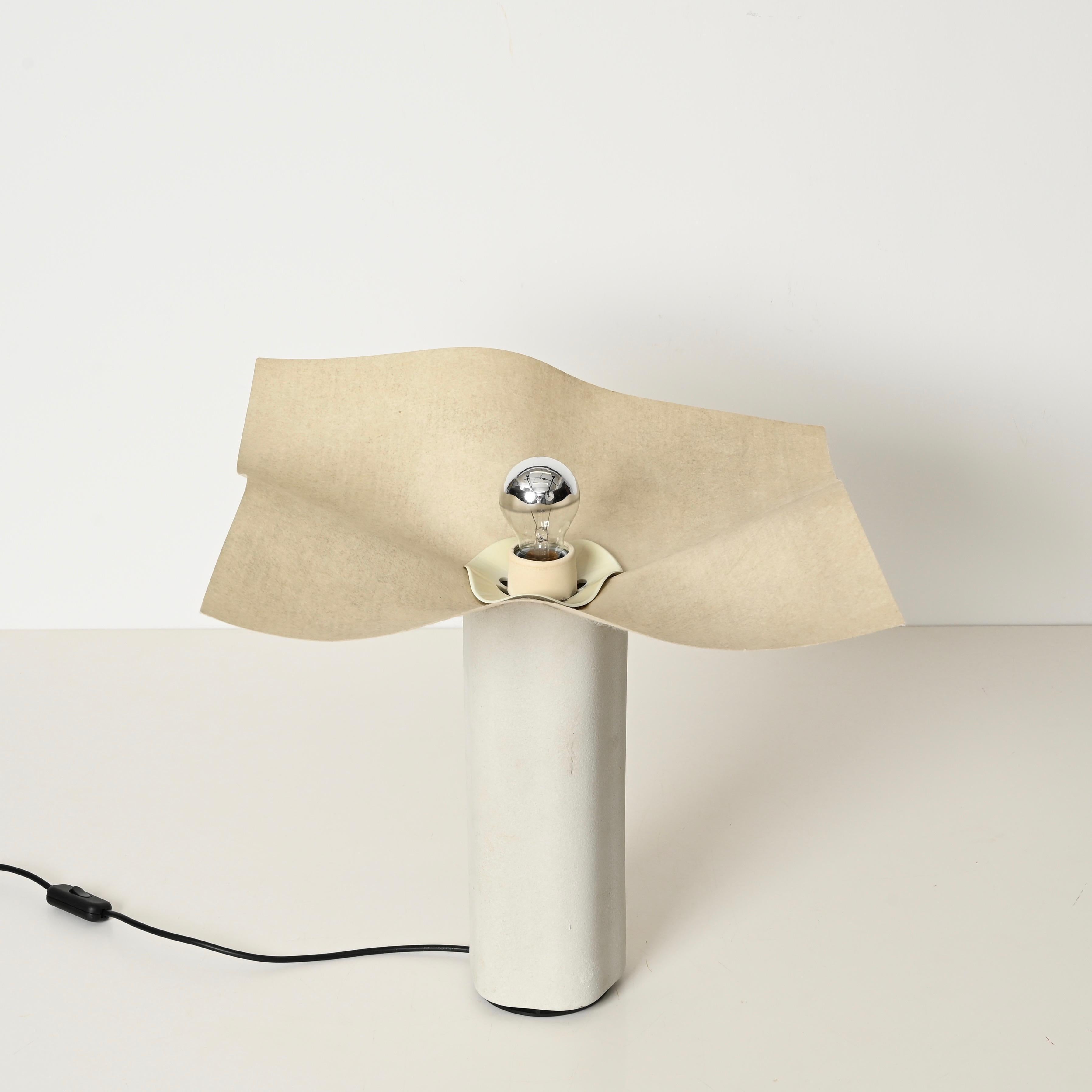 Hand-Crafted Mario Bellini for Artemide “Area 40” Large Table Lamp Signed, Italy, 1976 For Sale
