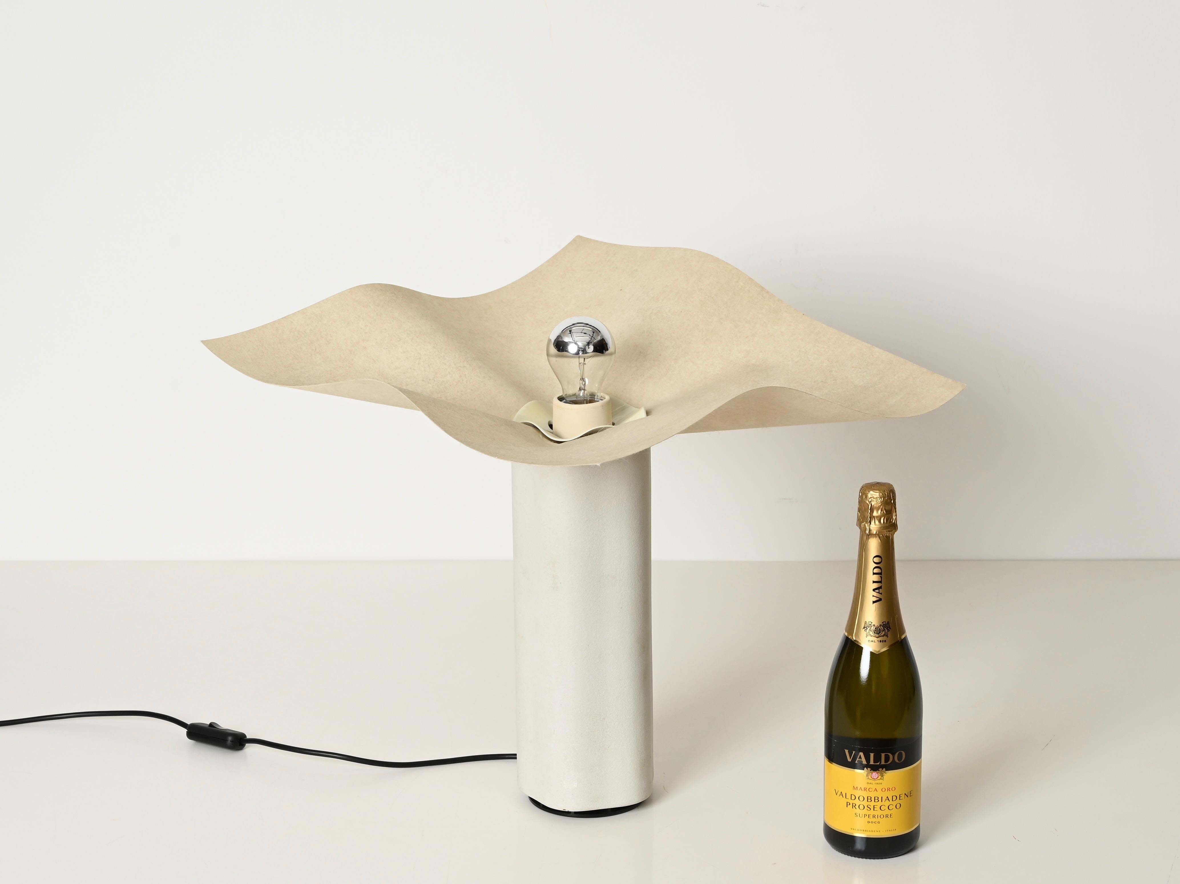 Mario Bellini for Artemide “Area 40” Large Table Lamp Signed, Italy, 1976 In Good Condition For Sale In Roma, IT