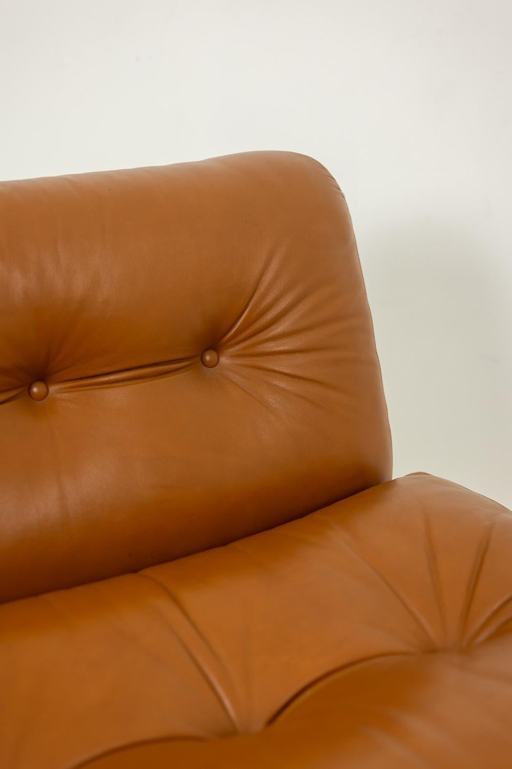 Mario Bellini, for B&B Amanta leather armchair. Circa 1970 in vendita 6