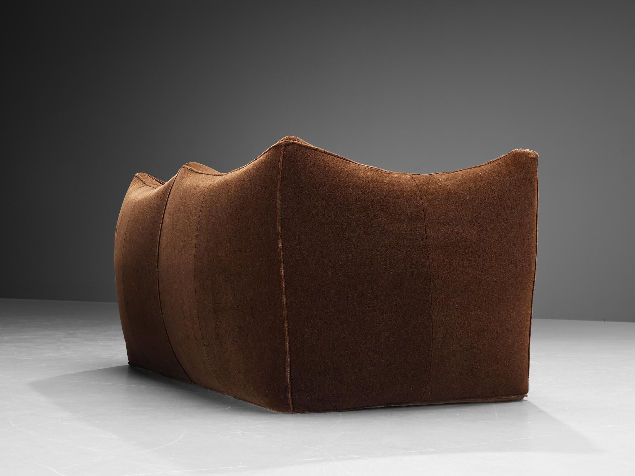 Mario Bellini for B&B Italia 'Le Bambole' Settee in Brown Upholstery In Good Condition In Waalwijk, NL