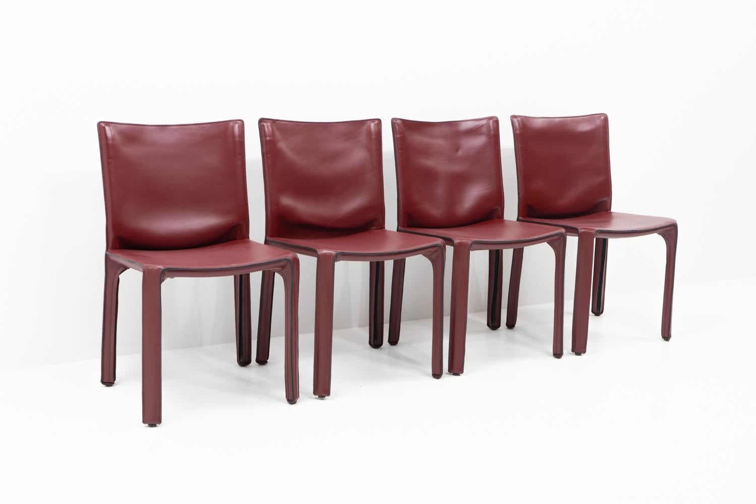 Mario Bellini per Cassina CAB 412, Set di quattro, anni '90 -Rosso in vendita 5