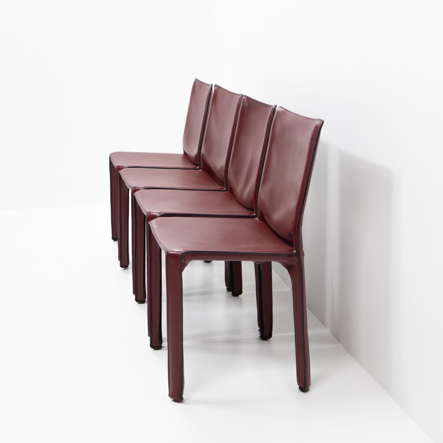 Mario Bellini per Cassina CAB 412, Set di quattro, anni '90 -Rosso in vendita 6