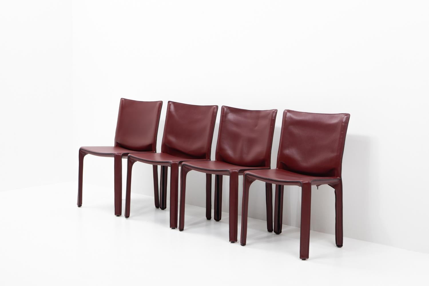 Mario Bellini per Cassina CAB 412, Set di quattro, anni '90 -Rosso in vendita 8