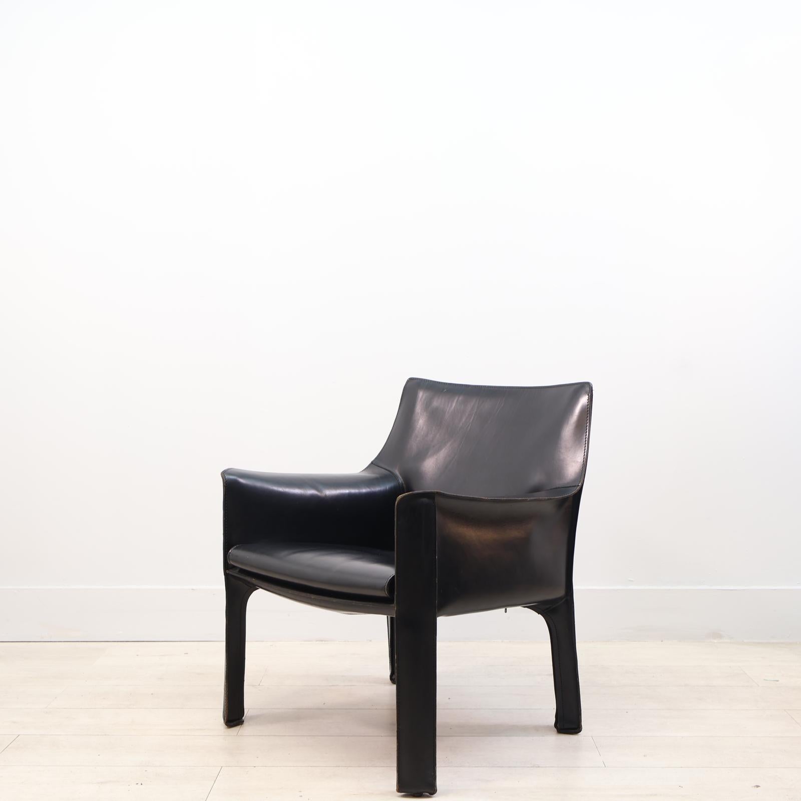 Italian Mario Bellini for Cassina 'CAB 414'  Chairs in black stitched Leather For Sale