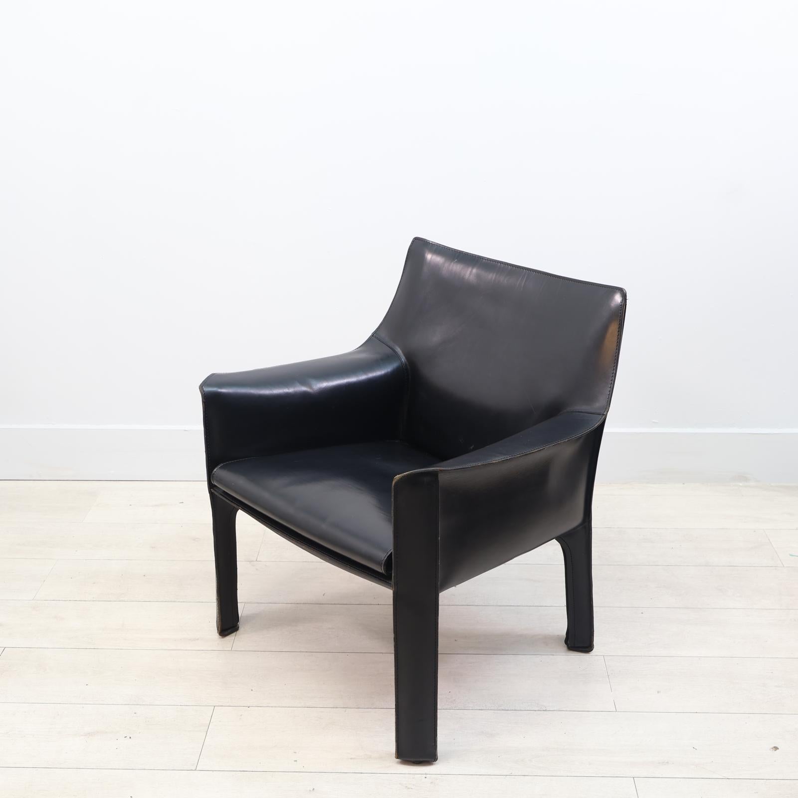 Mario Bellini for Cassina 'CAB 414'  Chairs in black stitched Leather For Sale 1