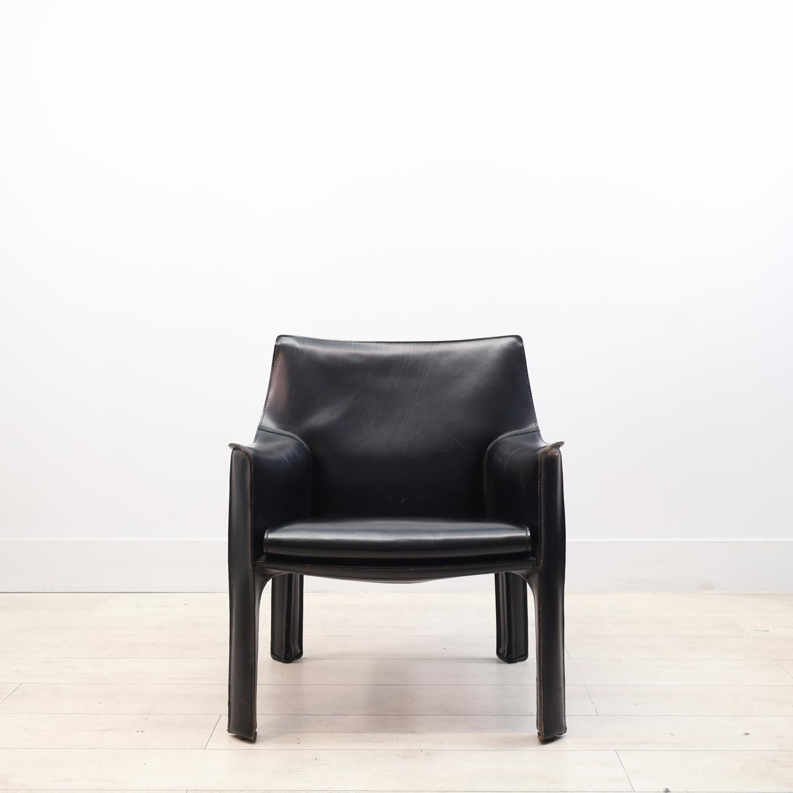 Mario Bellini for Cassina 'CAB 414'  Chairs in black stitched Leather For Sale 4