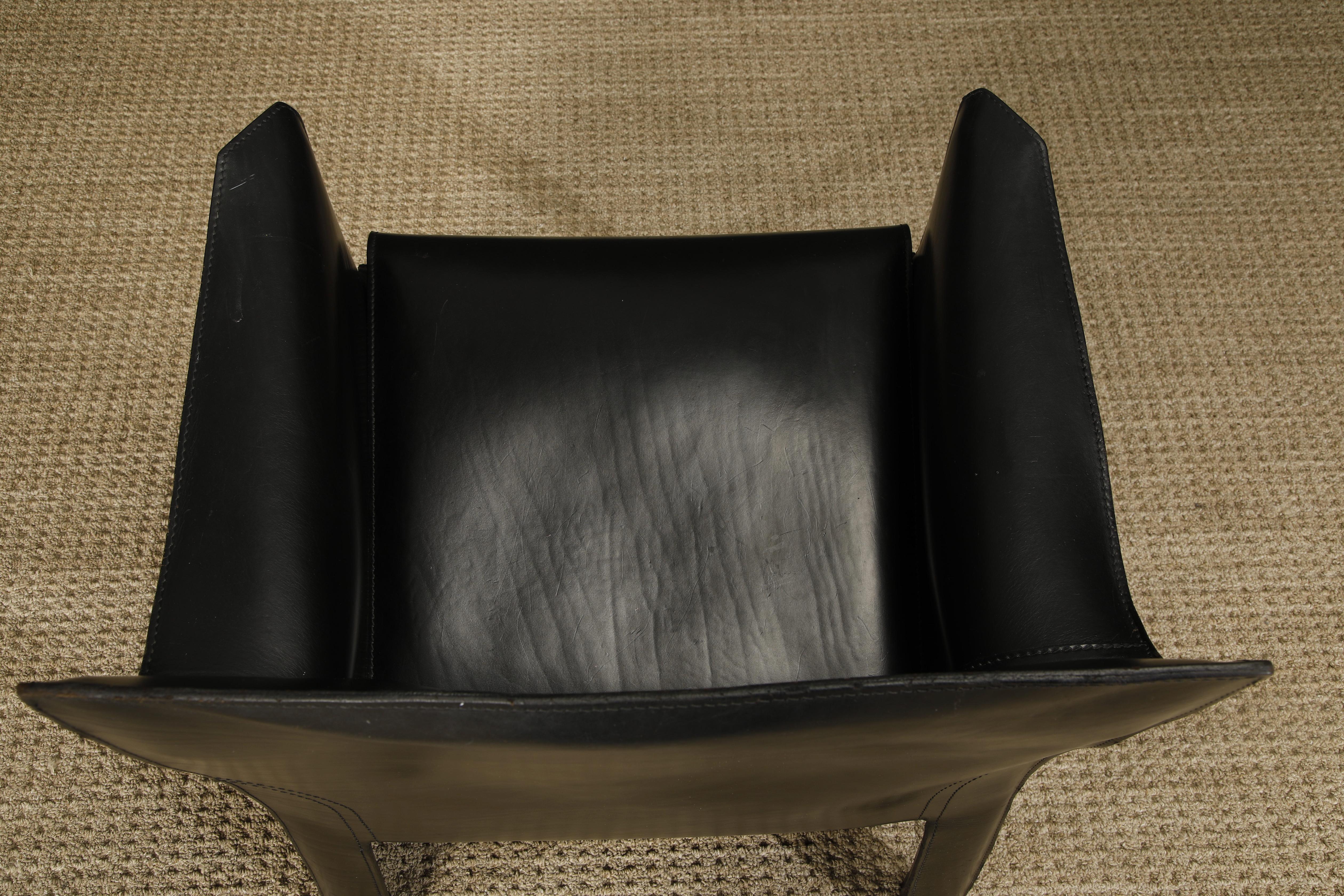 Mario Bellini for Cassina 'Cab 414' Leather Lounge Chair, Signed, circa 1980s For Sale 9