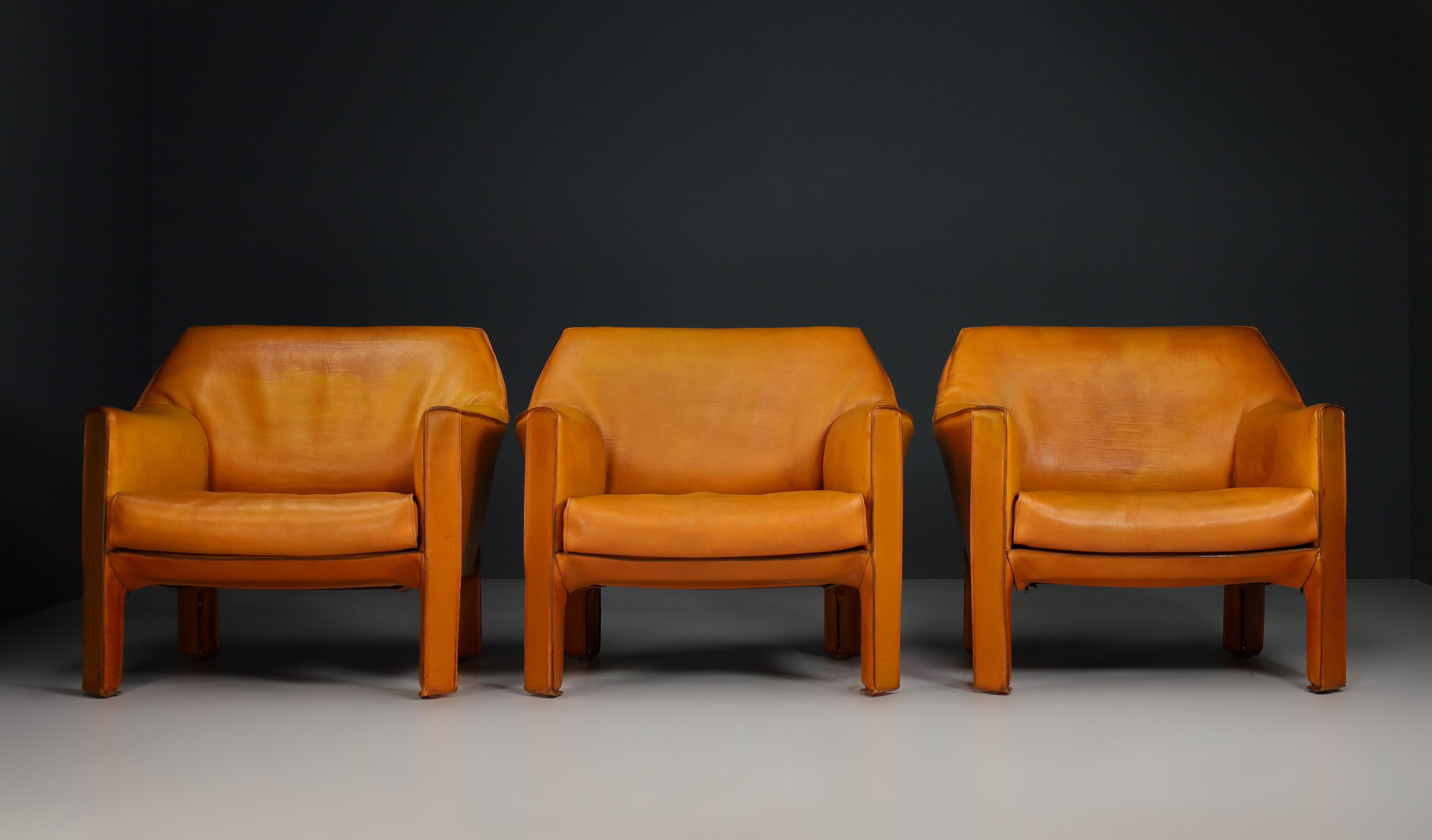 Mario Bellini for Cassina Cab 415 Buffalo Cognac Leather Club Chairs Italy 1980s 4