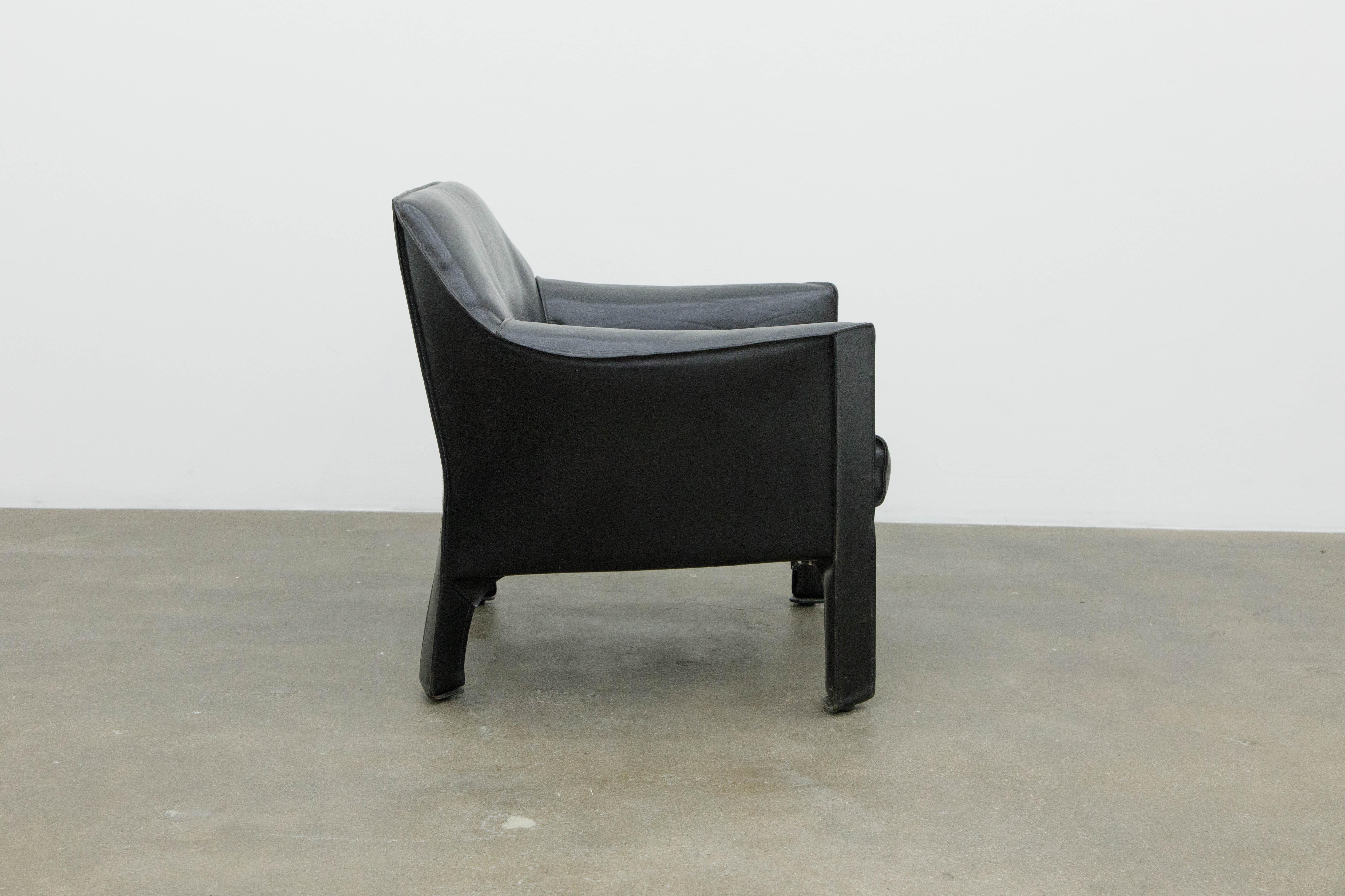 Mario Bellini for Cassina 'Cab #415' Buffalo Leather Club Chairs, Signed, 1980s 3
