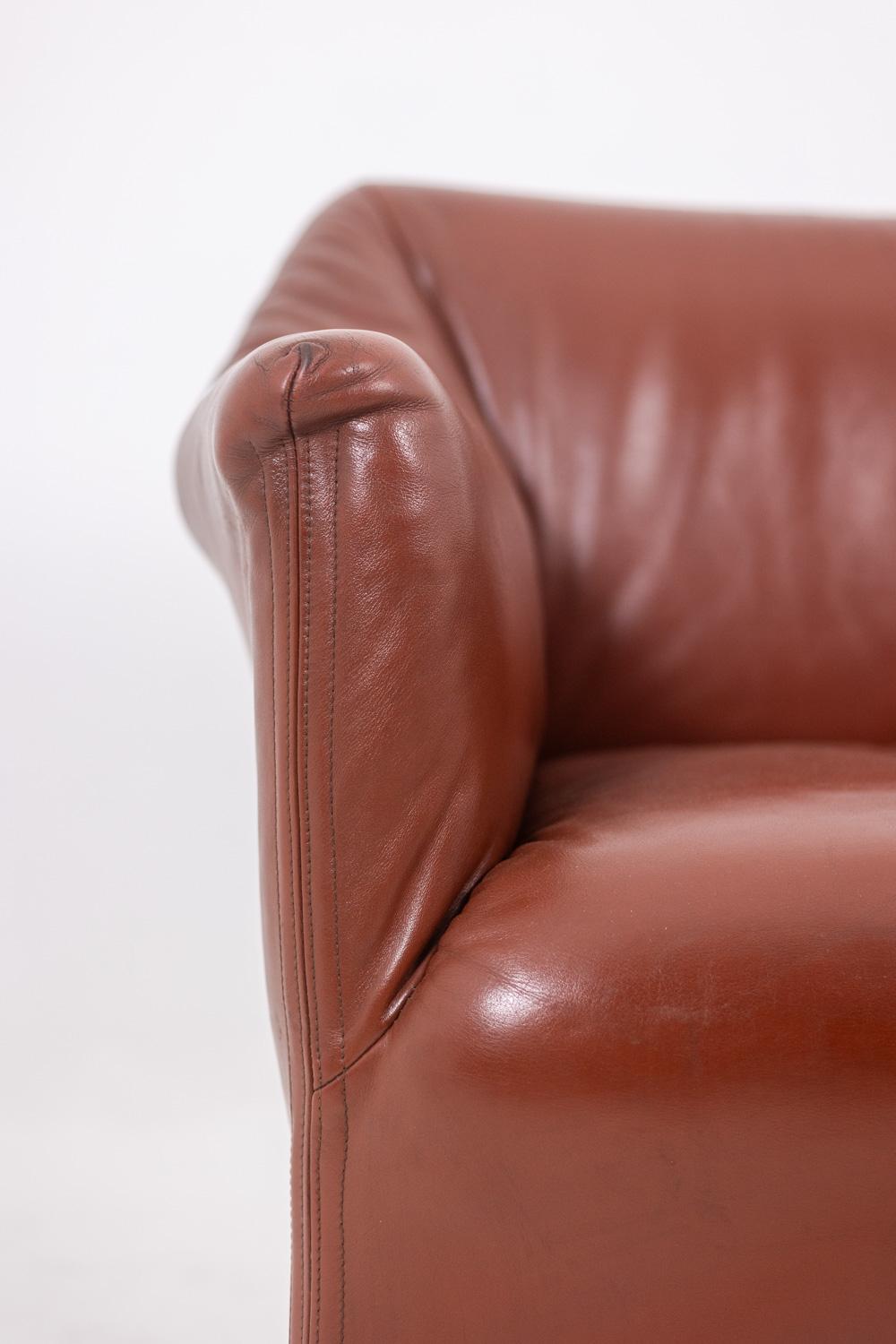 Mario Bellini for Cassina. Pair of “Tentazione” armchairs. 1960s. 1