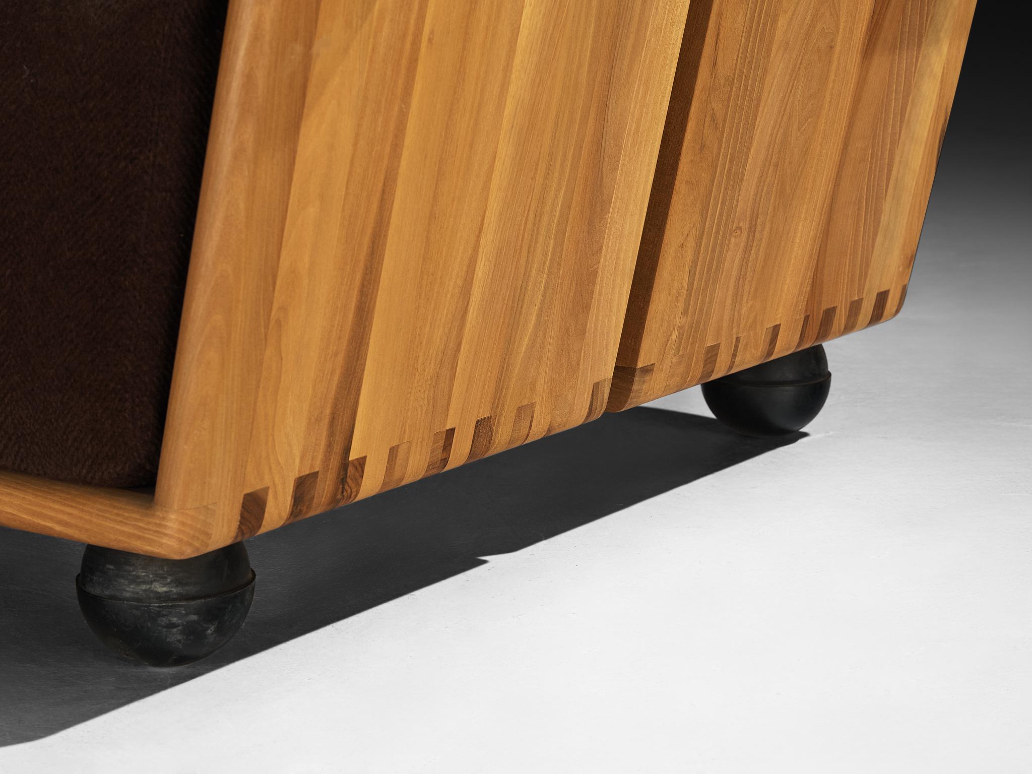 Mario Bellini für Cassina 'Pianura' Loungesessel aus Nussbaum (Stoff) im Angebot