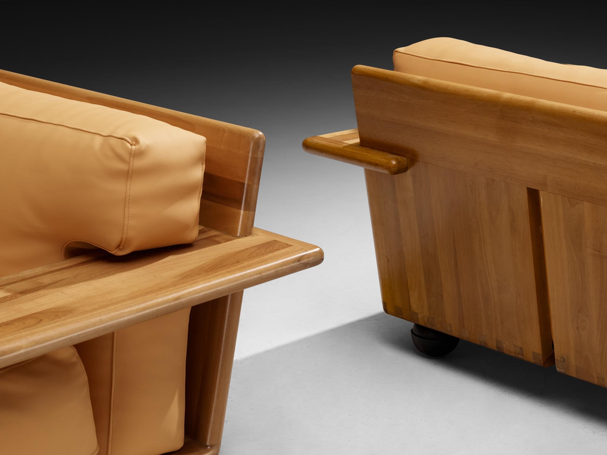 Mario Bellini für Cassina Pianura Sessel aus Nussbaum und Leder (Postmoderne) im Angebot