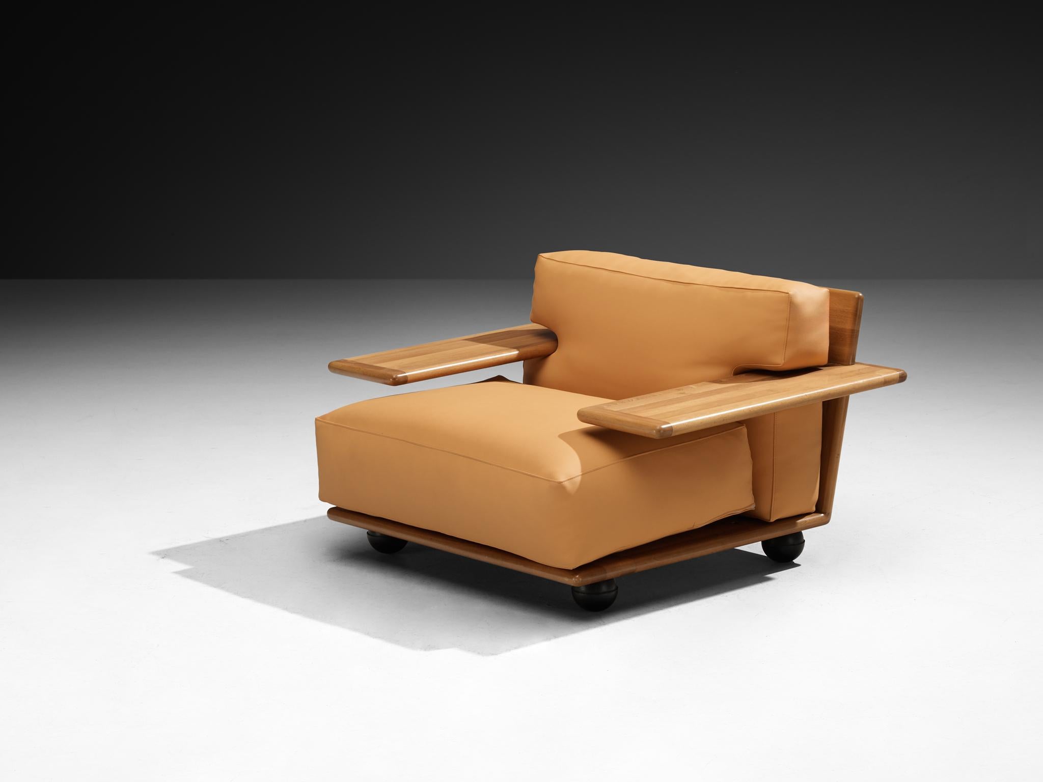 Mario Bellini für Cassina Pianura Sessel aus Nussbaum und Leder im Zustand „Gut“ im Angebot in Waalwijk, NL