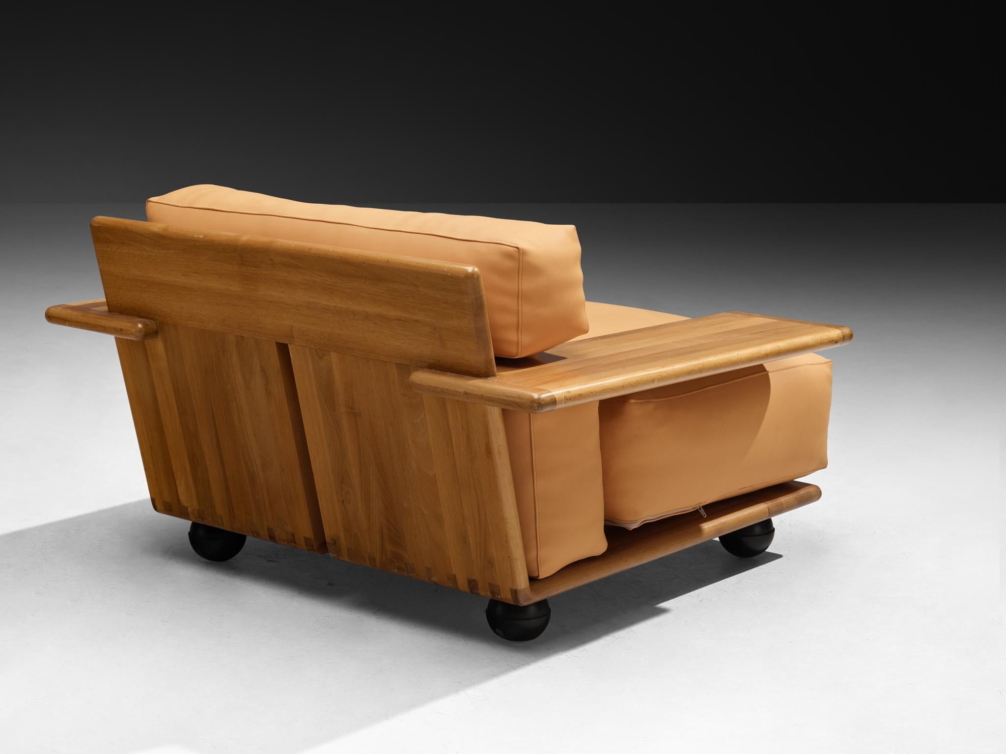 Mario Bellini für Cassina Pianura Sessel aus Nussbaum und Leder im Angebot 3