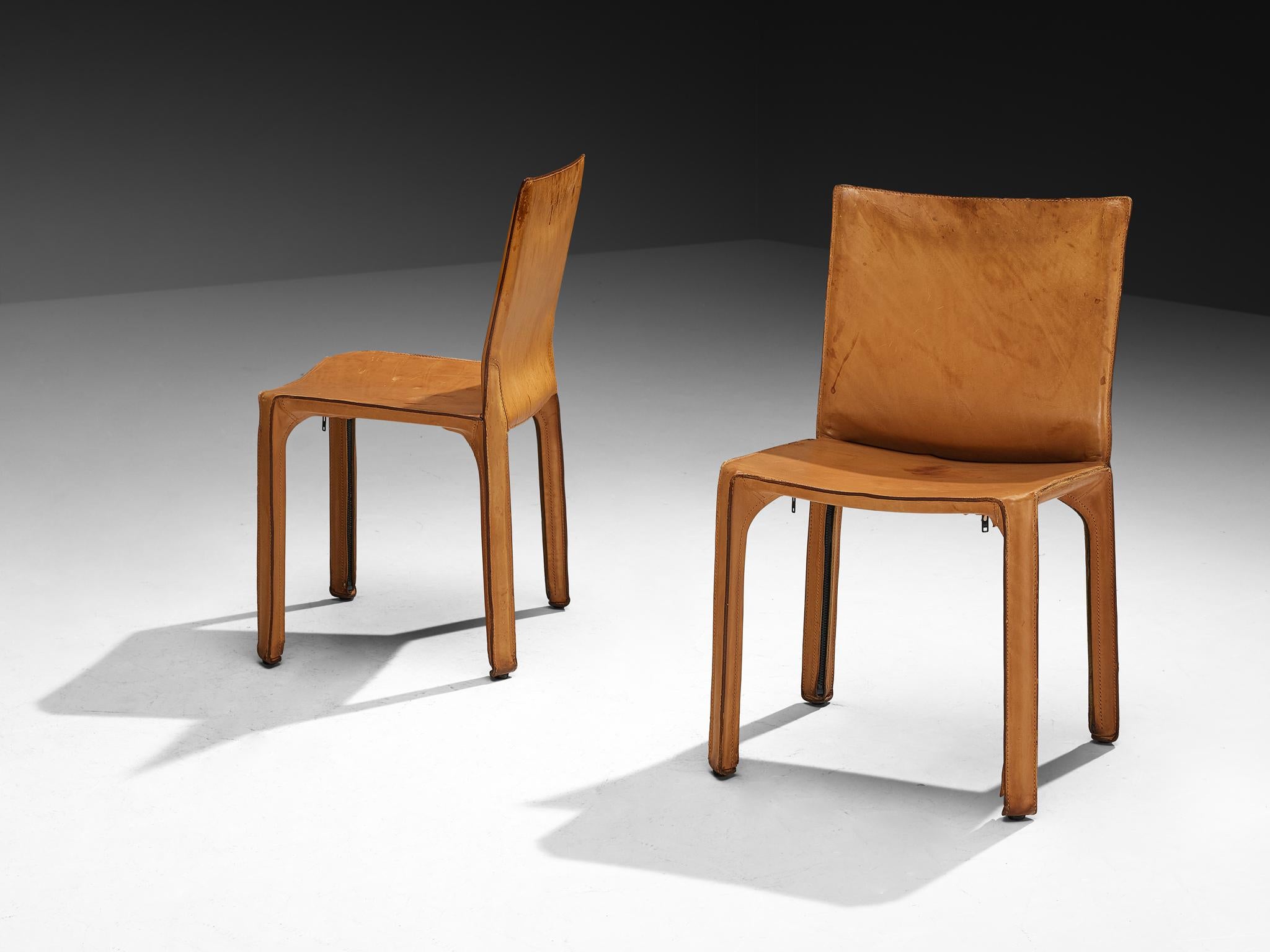 Mario Bellini per Cassina Set di sei sedie da pranzo 'Cab' in pelle cognac in vendita 3