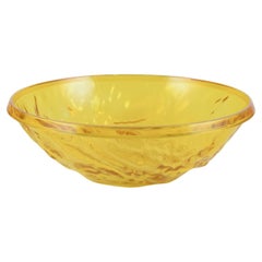 Mario Bellini para Kartell, Italia. Gran cuenco "Luna" de plástico amarillo.