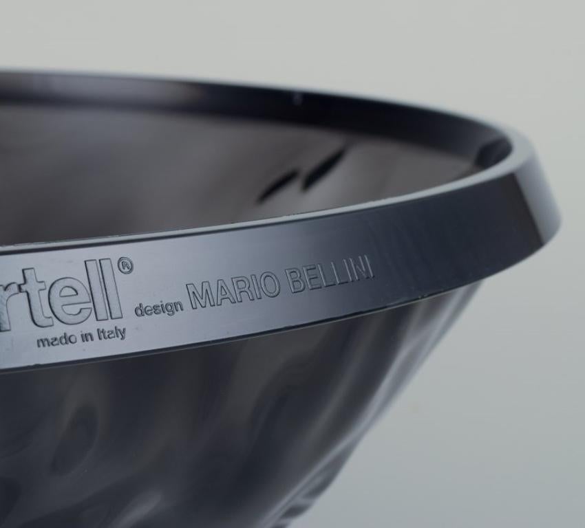 Mario Bellini pour Kartell. Grand bol « Moon » en plastique couleur fumée Excellent état - En vente à Copenhagen, DK