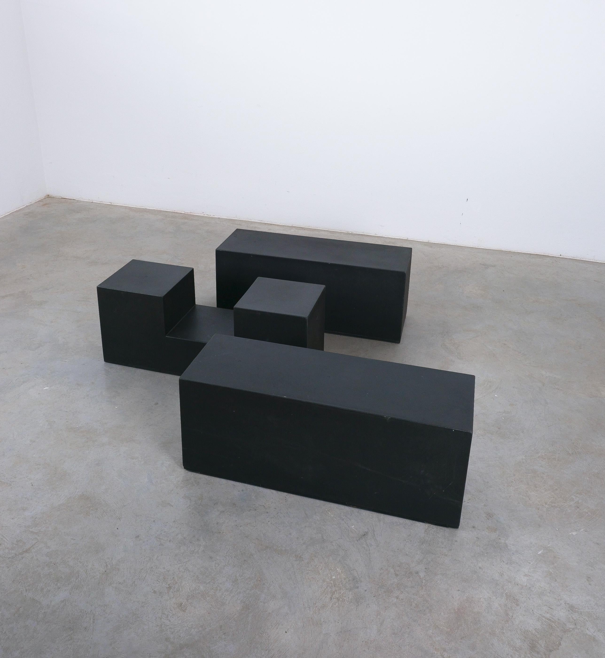Plastique Mario Bellini Gli Scacchi Black Table (4) Elements for C&B Italy, circa 1970. en vente