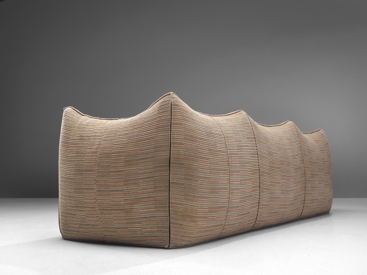 Mid-Century Modern Mario Bellini Grand 'Le Bambole' Sofa in Beige Patterned Fabric