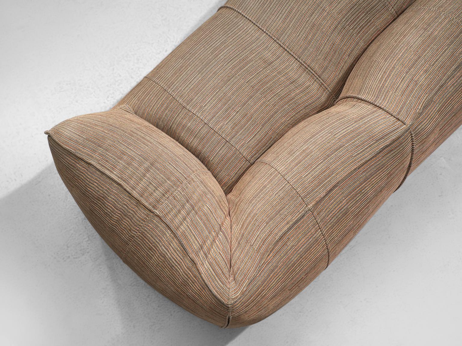 Late 20th Century Mario Bellini Grand 'Le Bambole' Sofa in Beige Patterned Fabric