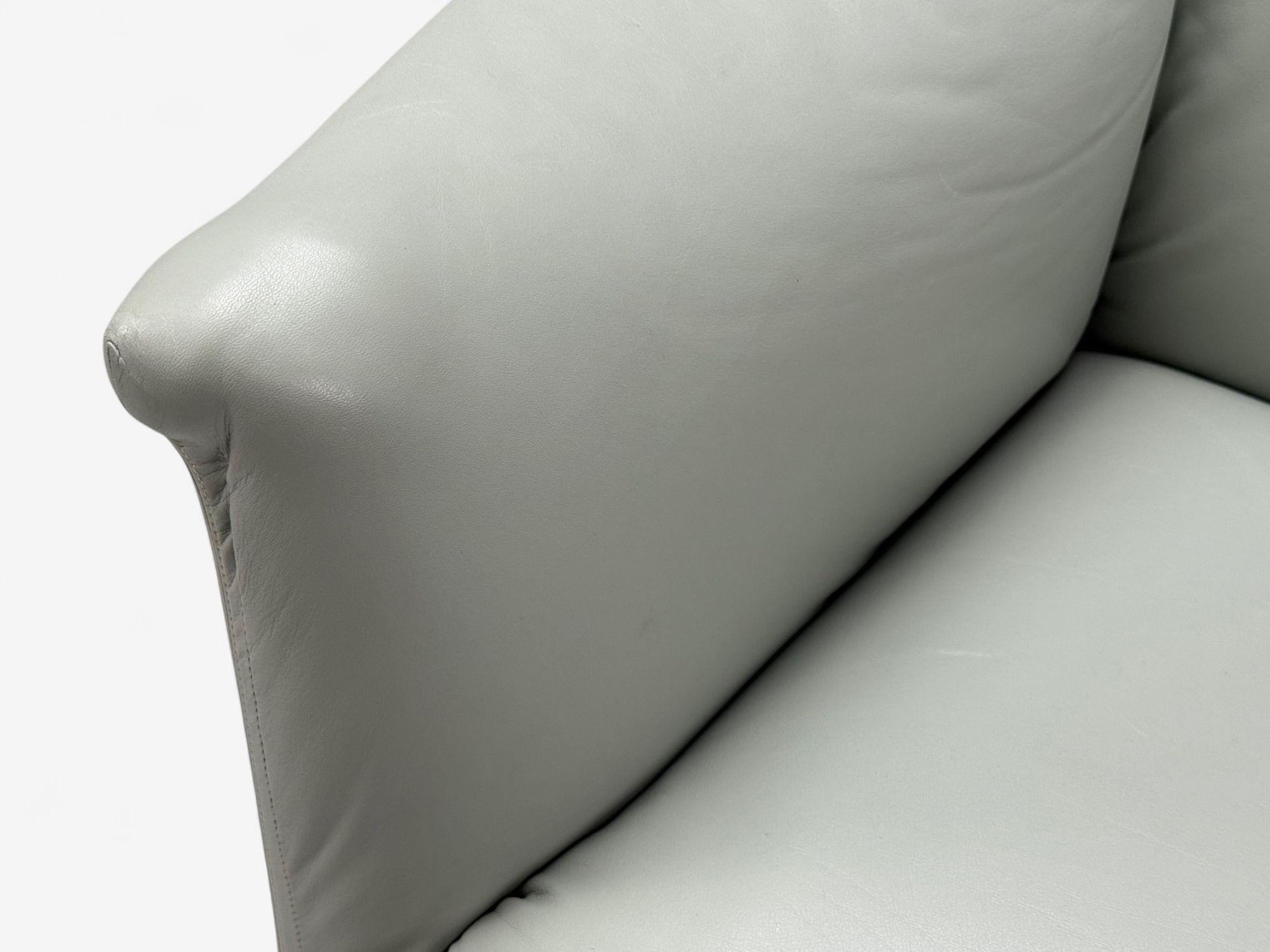 Mario Bellini, Italian Modern, Leather, Four Model 684 Armchairs, Italy, 1980s For Sale 4