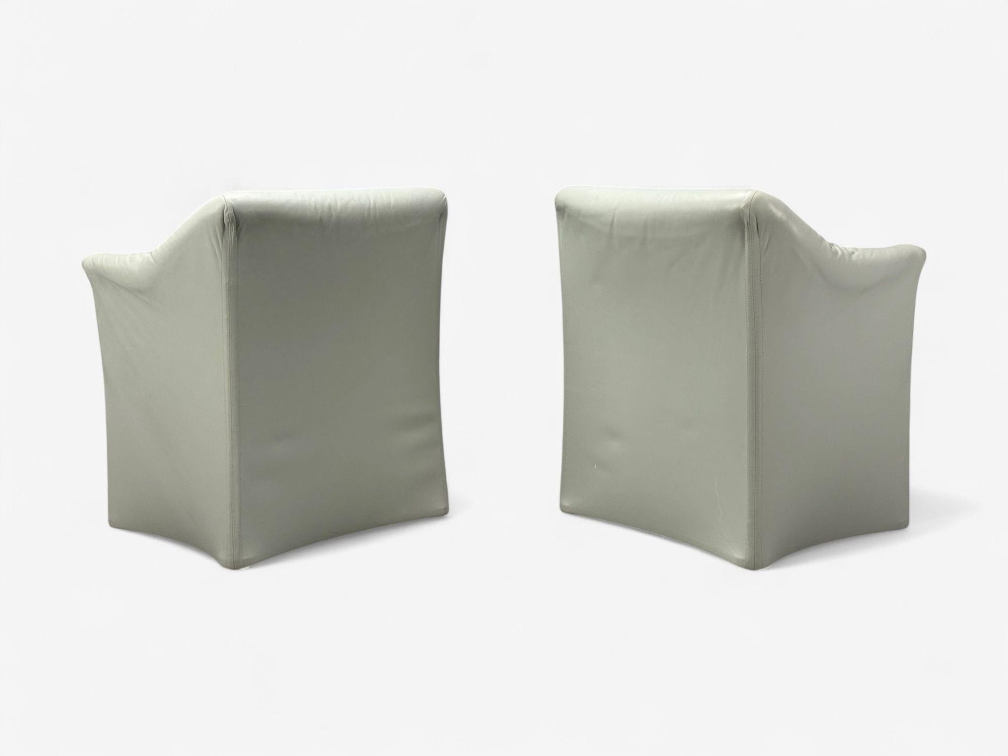 Mario Bellini, Italian Modern, Leather, Four Model 684 Armchairs, Italy, 1980s For Sale 3