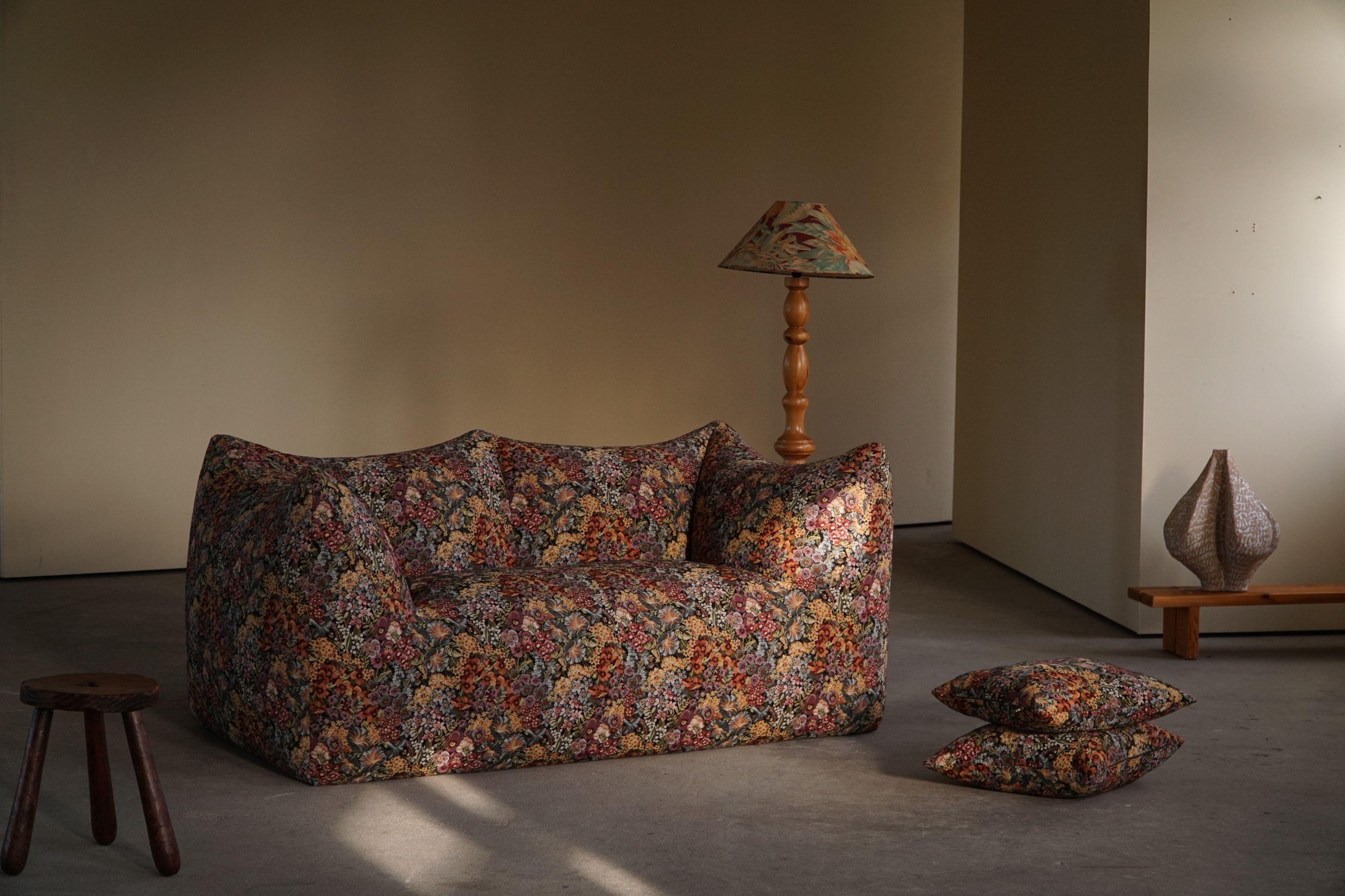 Mario Bellini, 'Le Bambole' 2-Seater Sofa, Original Fabric, Italian Modern, 1972 7
