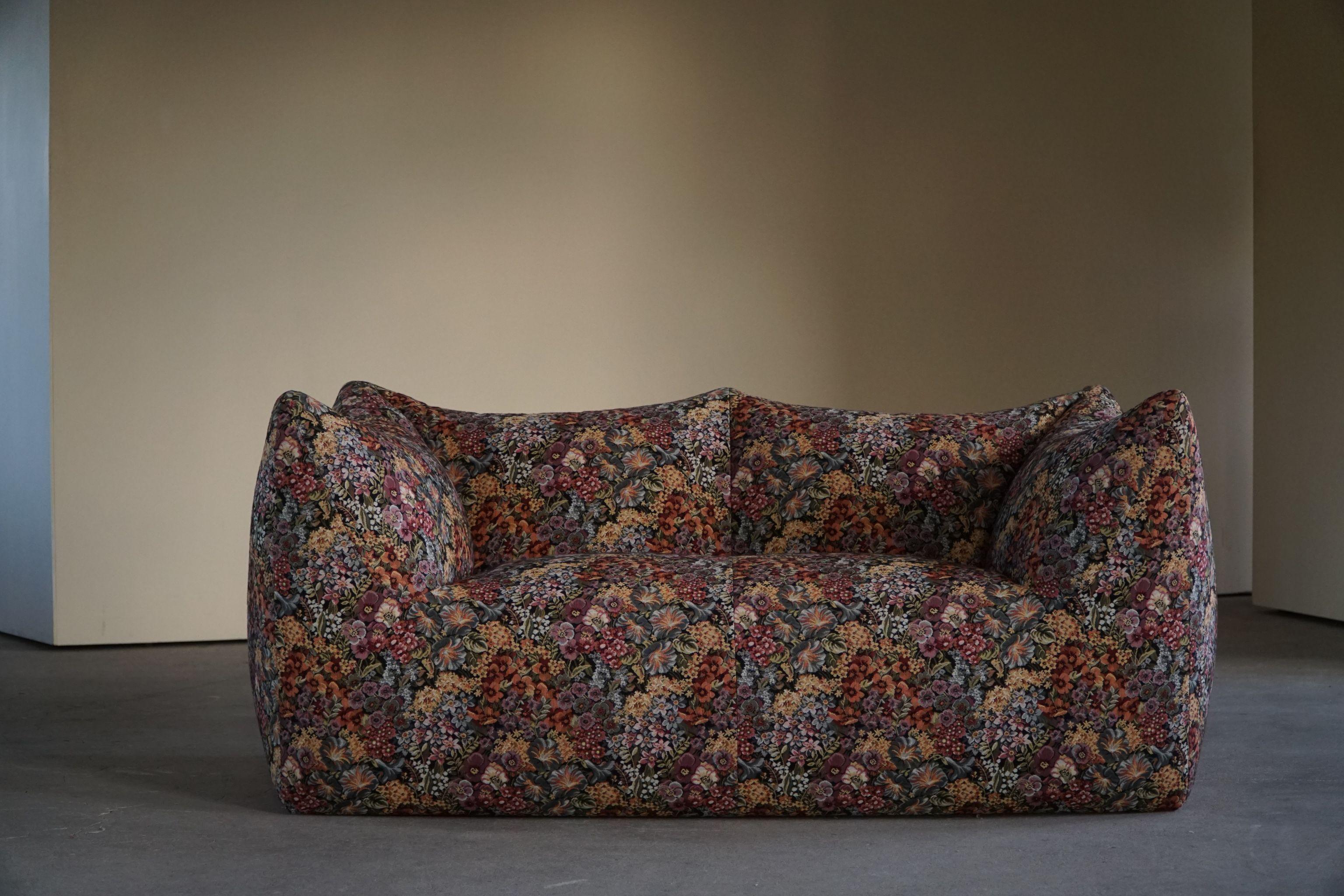 Mario Bellini, 'Le Bambole' 2-Seater Sofa, Original Fabric, Italian Modern, 1972 12