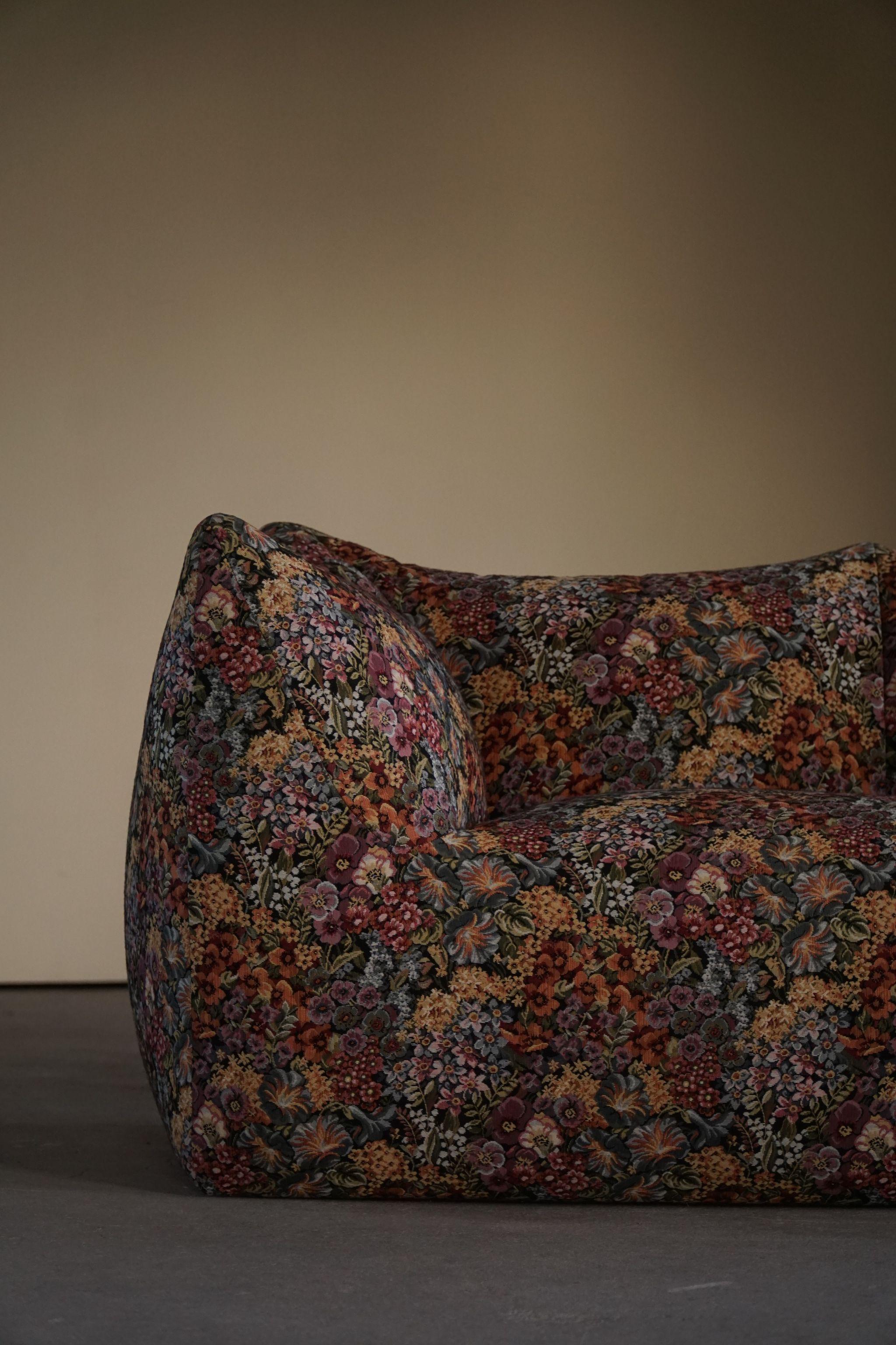 Mario Bellini, 'Le Bambole' 2-Seater Sofa, Original Fabric, Italian Modern, 1972 13