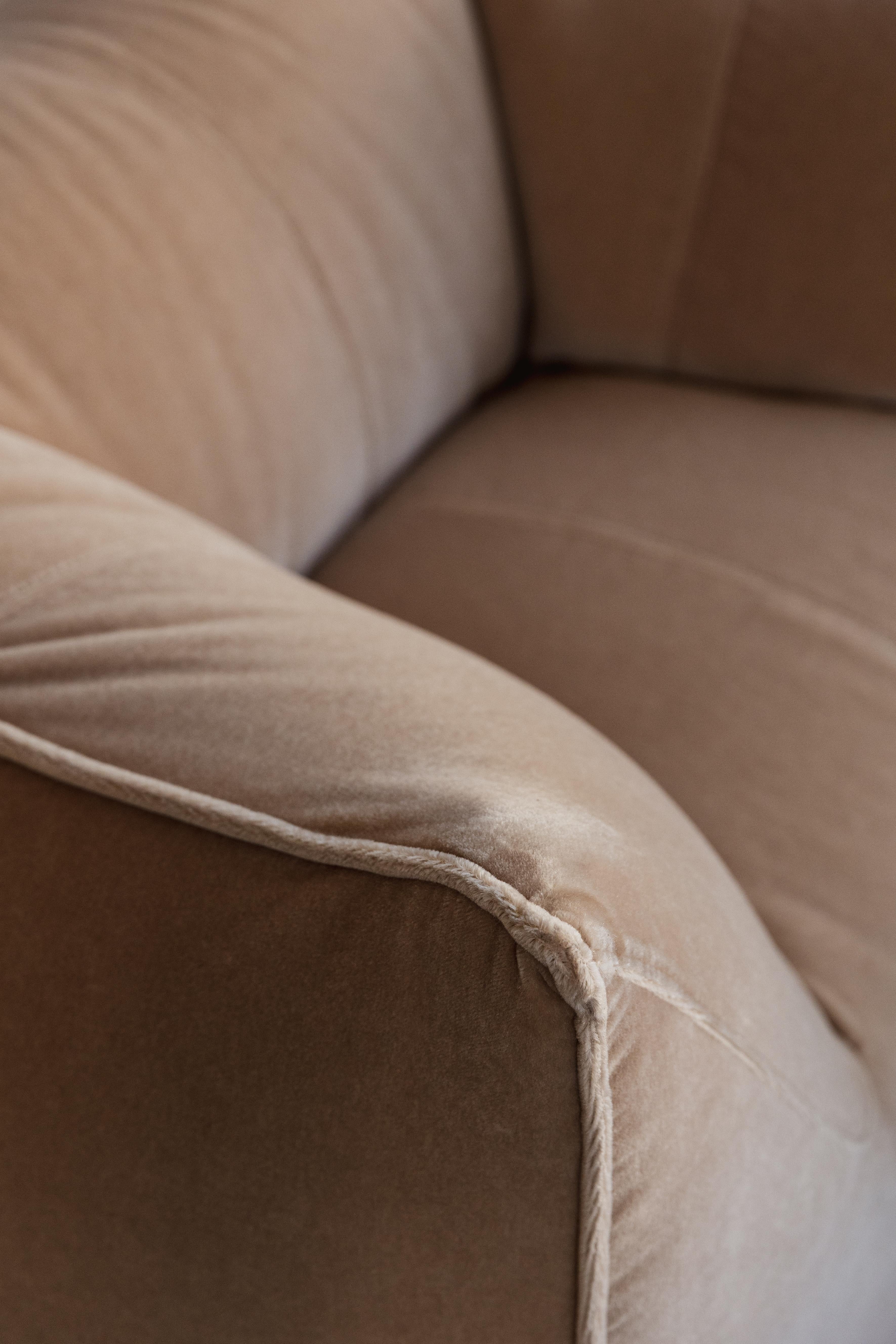 Mario Bellini “Le Bambole” Armchairs for B&BItalia, Mocha Mousse, 1971, Set of 2 For Sale 4