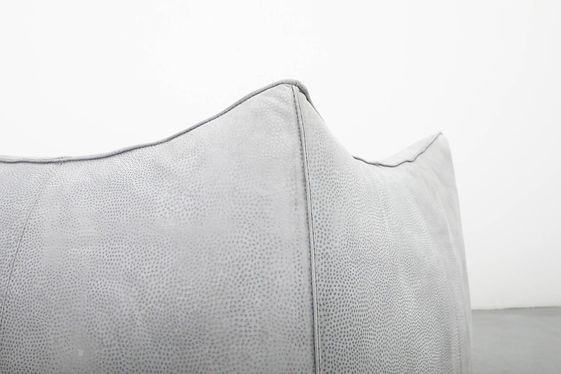 Mario Bellini ‘Le Bambole’ Blue-Grey Suede Loveseat for B&B Italia For Sale 14