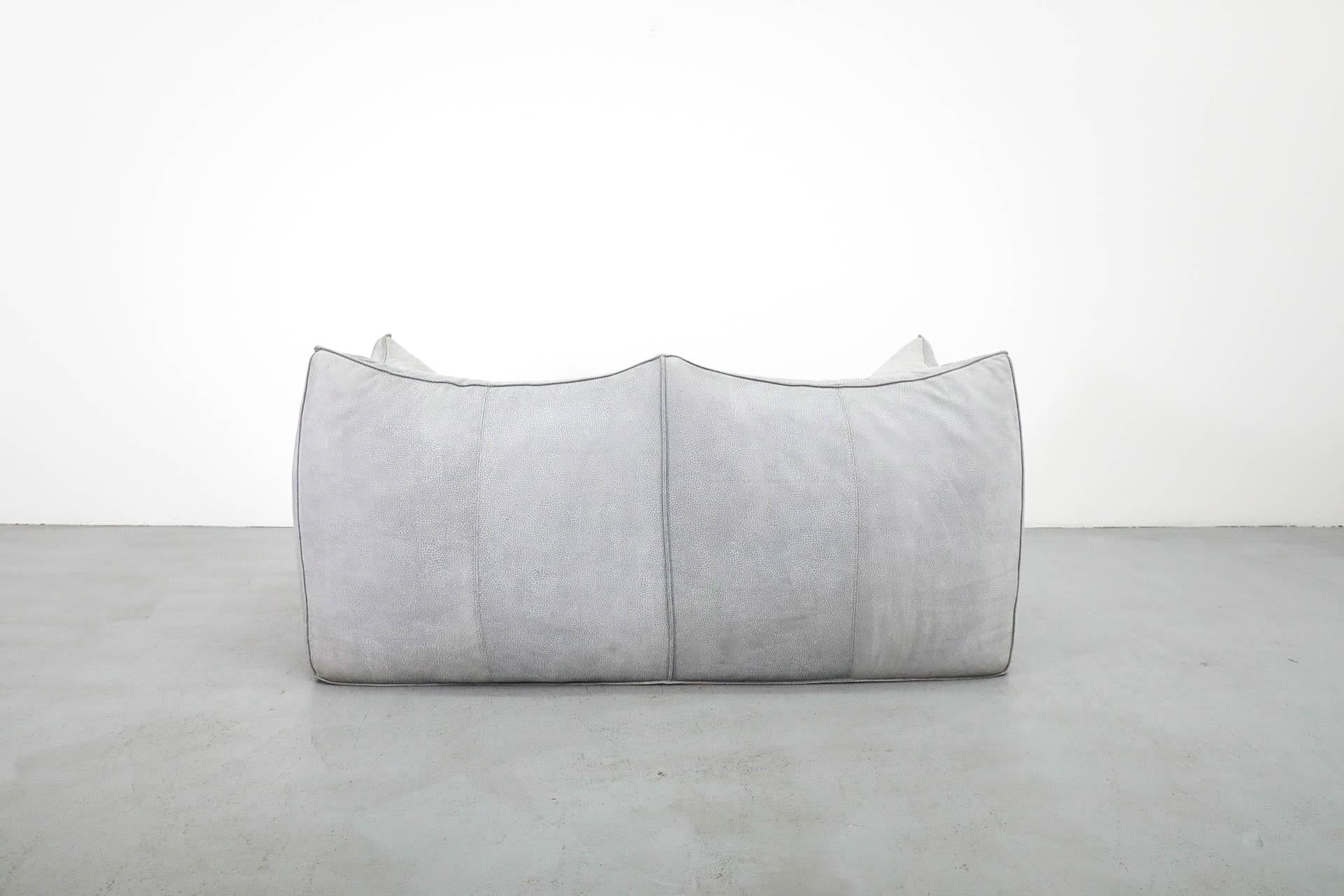 Late 20th Century Mario Bellini ‘Le Bambole’ Blue-Grey Suede Loveseat for B&B Italia For Sale