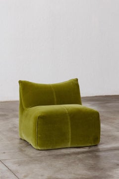 Mario Bellini "Le Bambole" Easy Chair pour B&B Italia, velours vert olive, 1971
