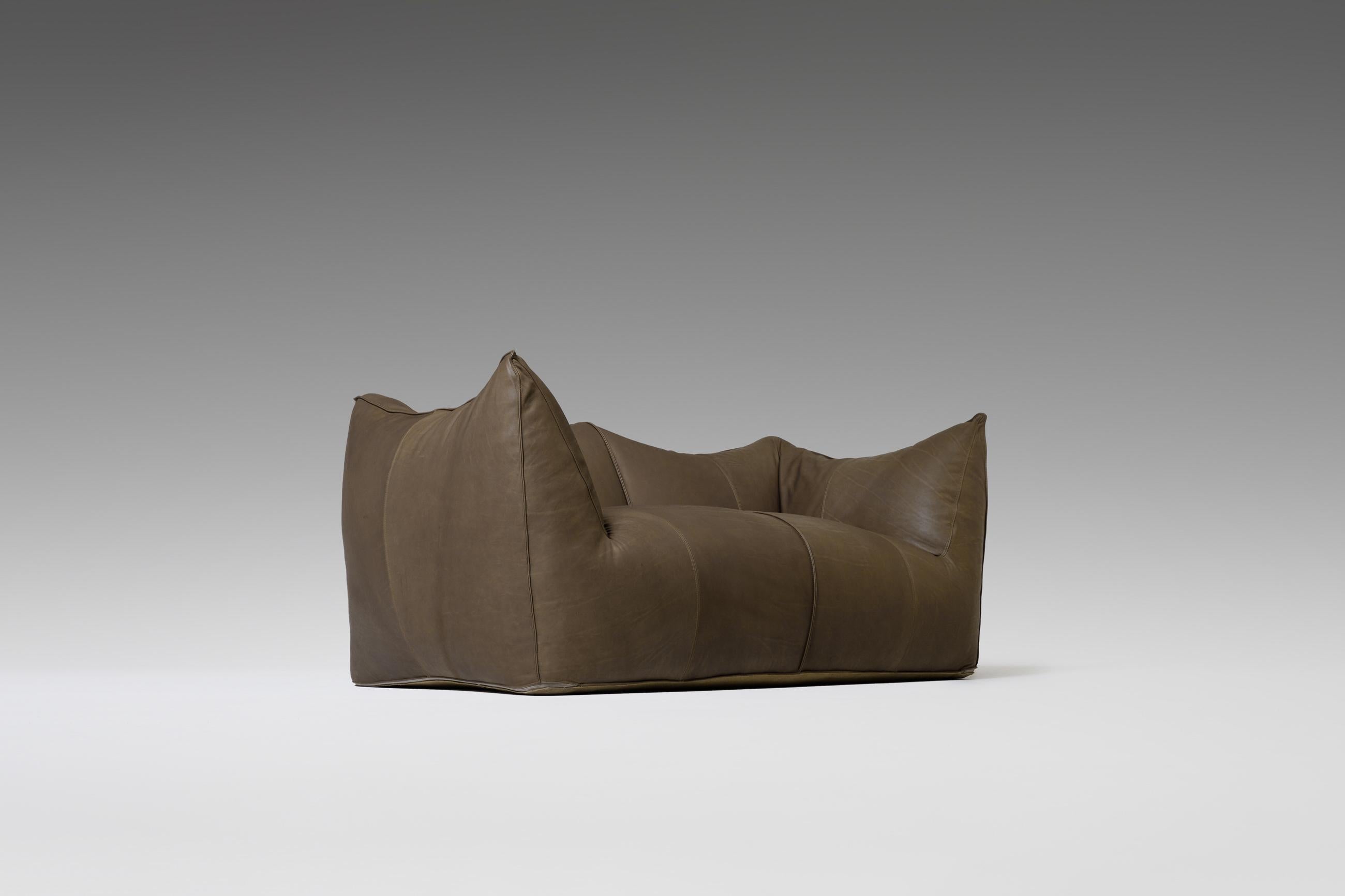 Mario Bellini ‘Le Bambole’ Leather Two-Seat Sofa for B&B Italia, 1972 In Good Condition In Rotterdam, NL