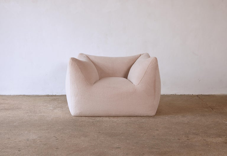 Mid-Century Modern Mario Bellini Le Bambole Lounge Chair, Upholstered in Alpaca, B&B Italia, 1970s
